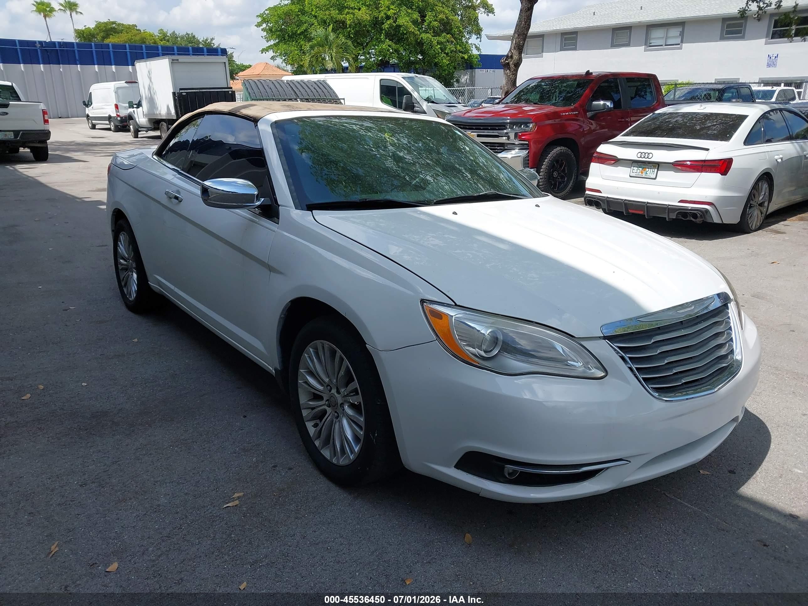 2014 Chrysler 200 Limited White vin: 1C3BCBFG6EN156820