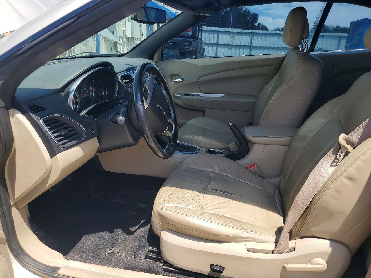 2013 Chrysler 200 Limited Beige vin: 1C3BCBFG8DN669078