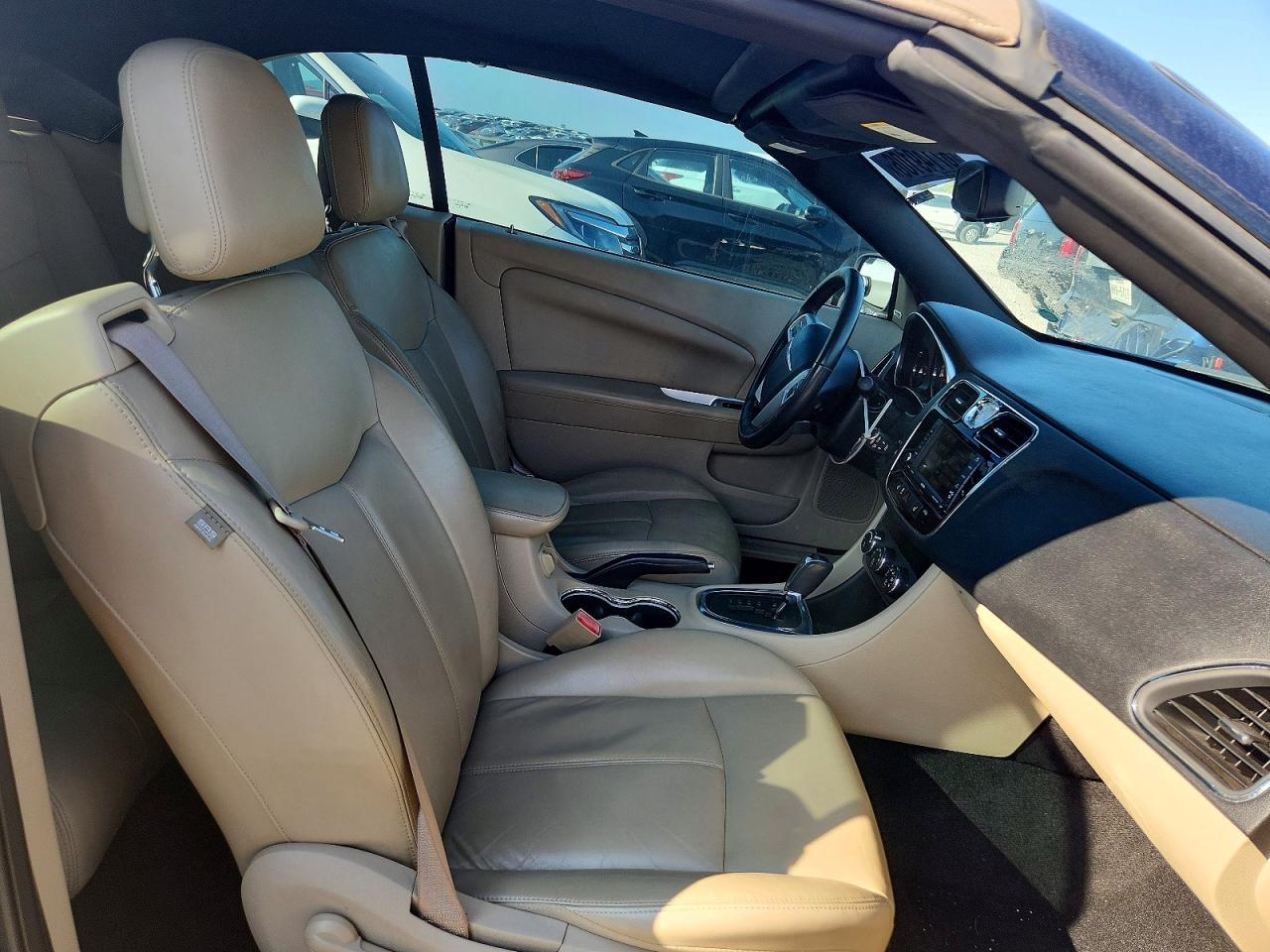 2014 Chrysler 200 Blue vin: 1C3BCBFG8EN134978