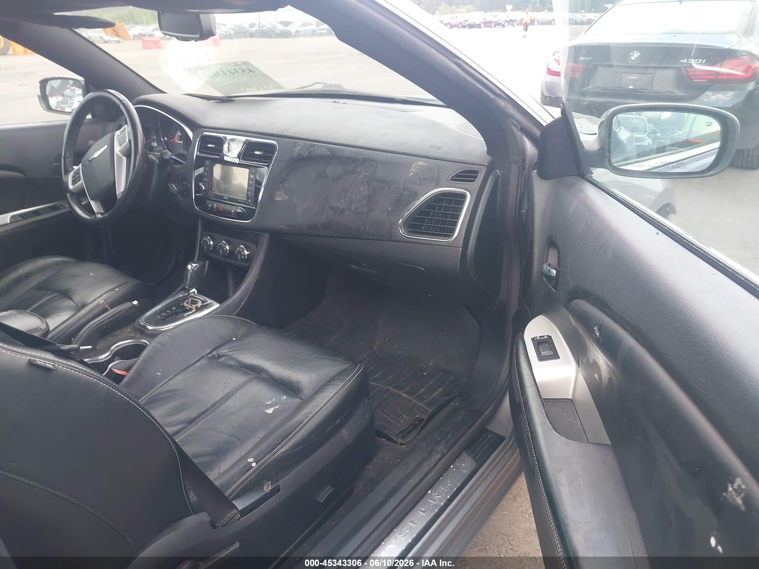 2013 Chrysler 200 Limited Серебряный vin: 1C3BCBFGXDN693530