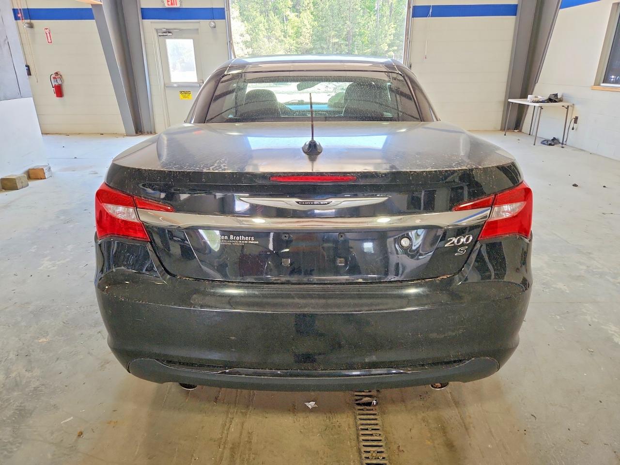 2013 Chrysler 200 S Черный vin: 1C3BCBGG0DN738330