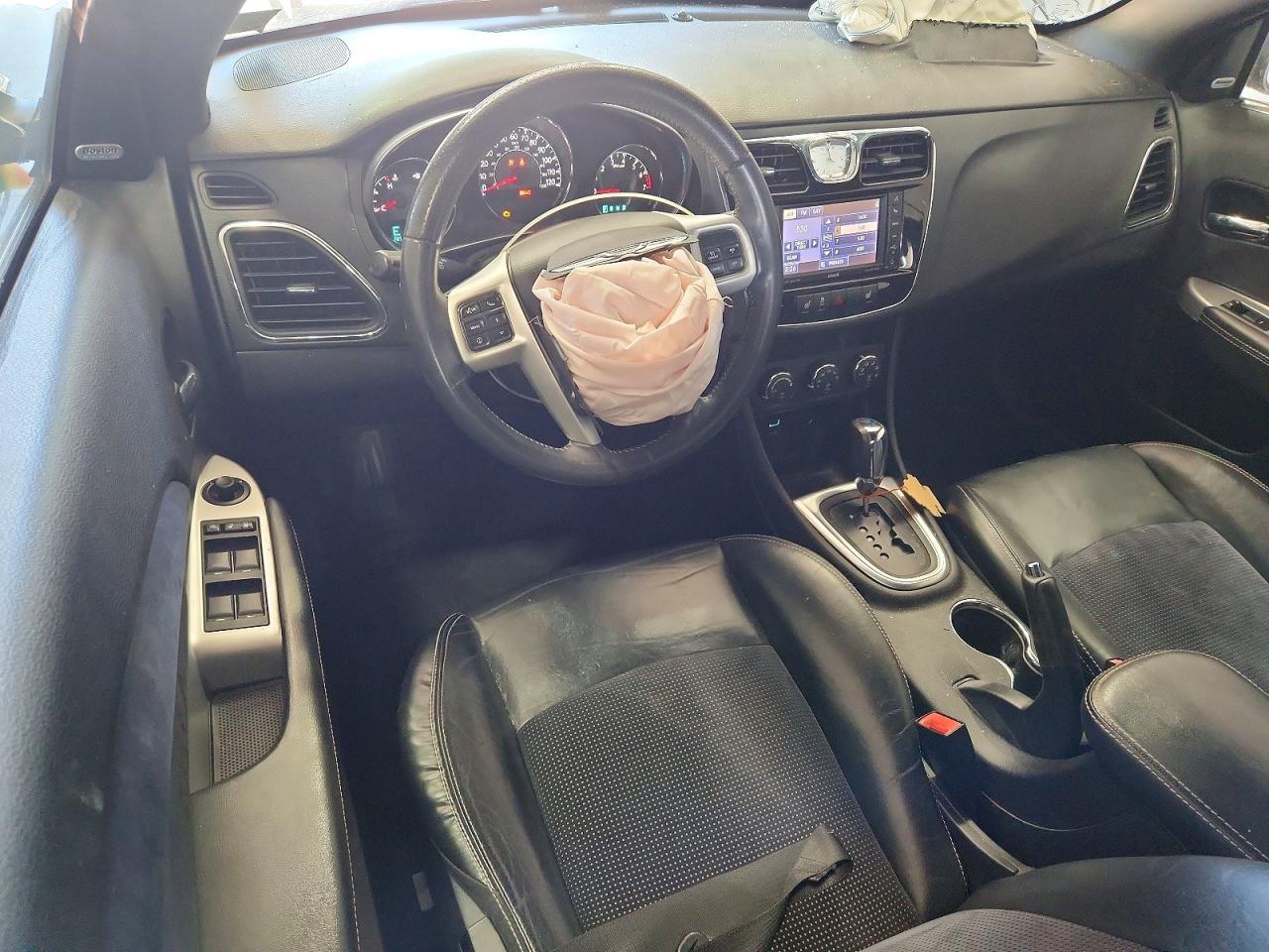2013 Chrysler 200 S Черный vin: 1C3BCBGG0DN738330
