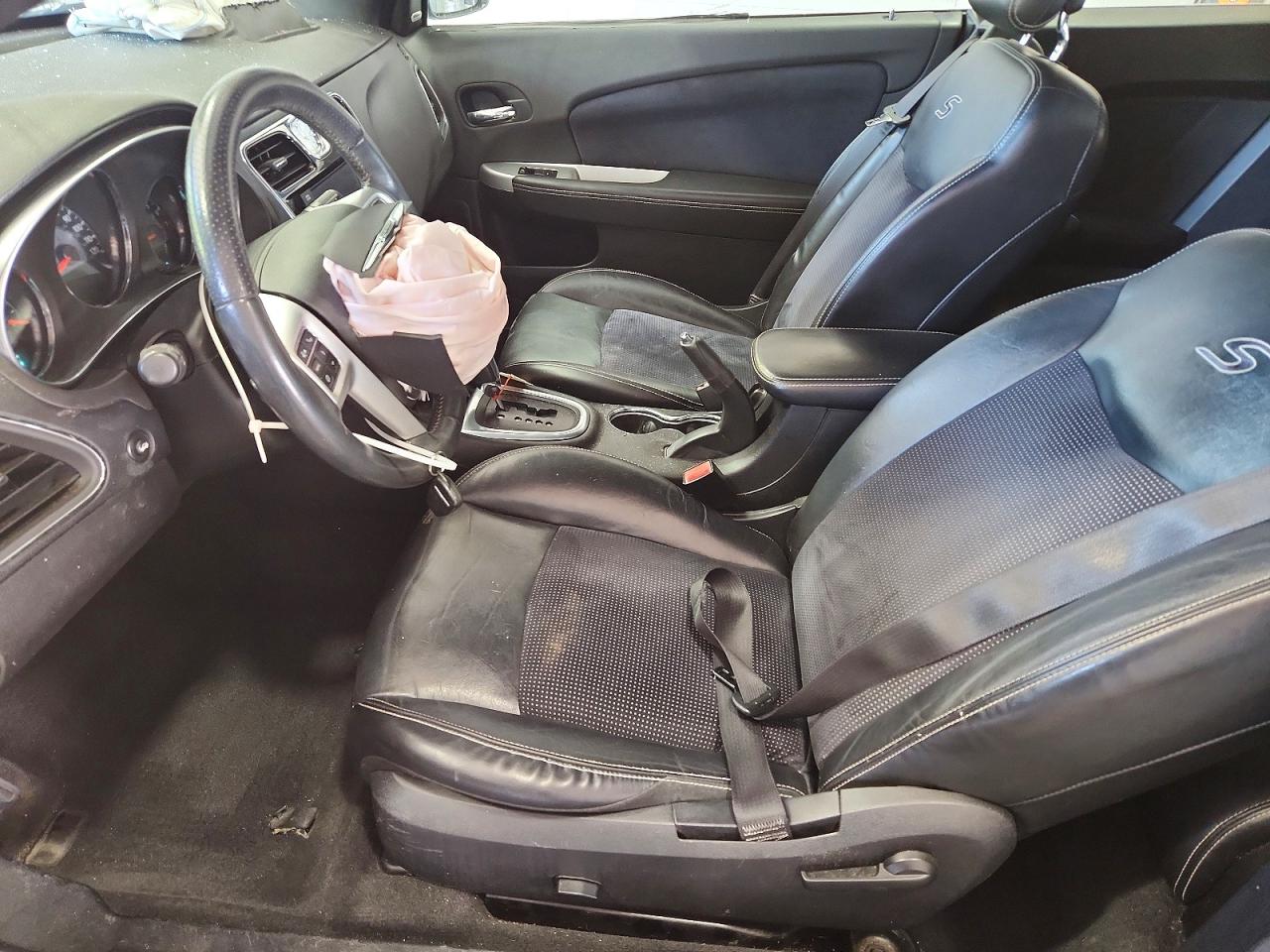 2013 Chrysler 200 S Черный vin: 1C3BCBGG0DN738330
