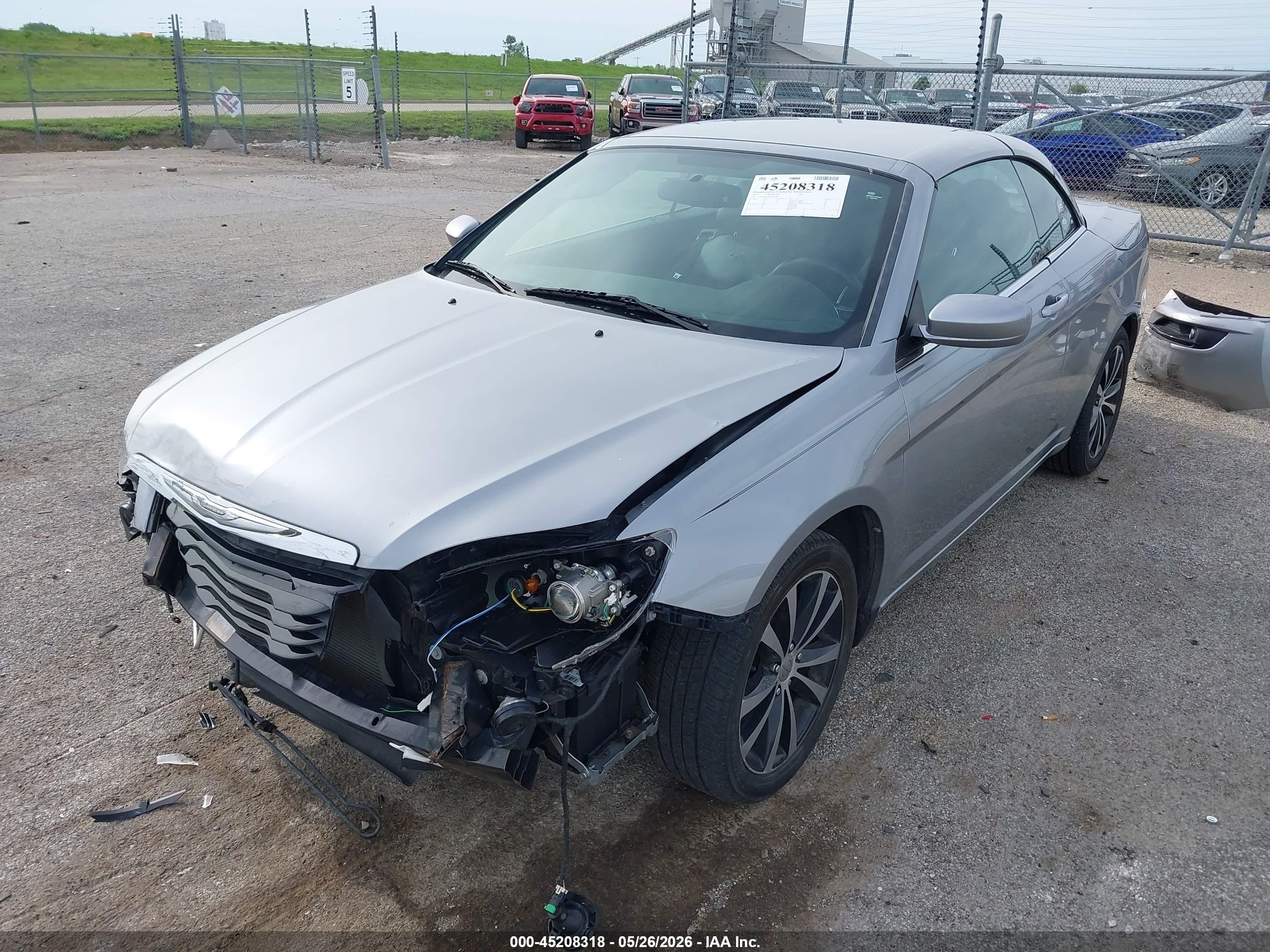 2013 Chrysler 200 S Silver vin: 1C3BCBGG1DN652864