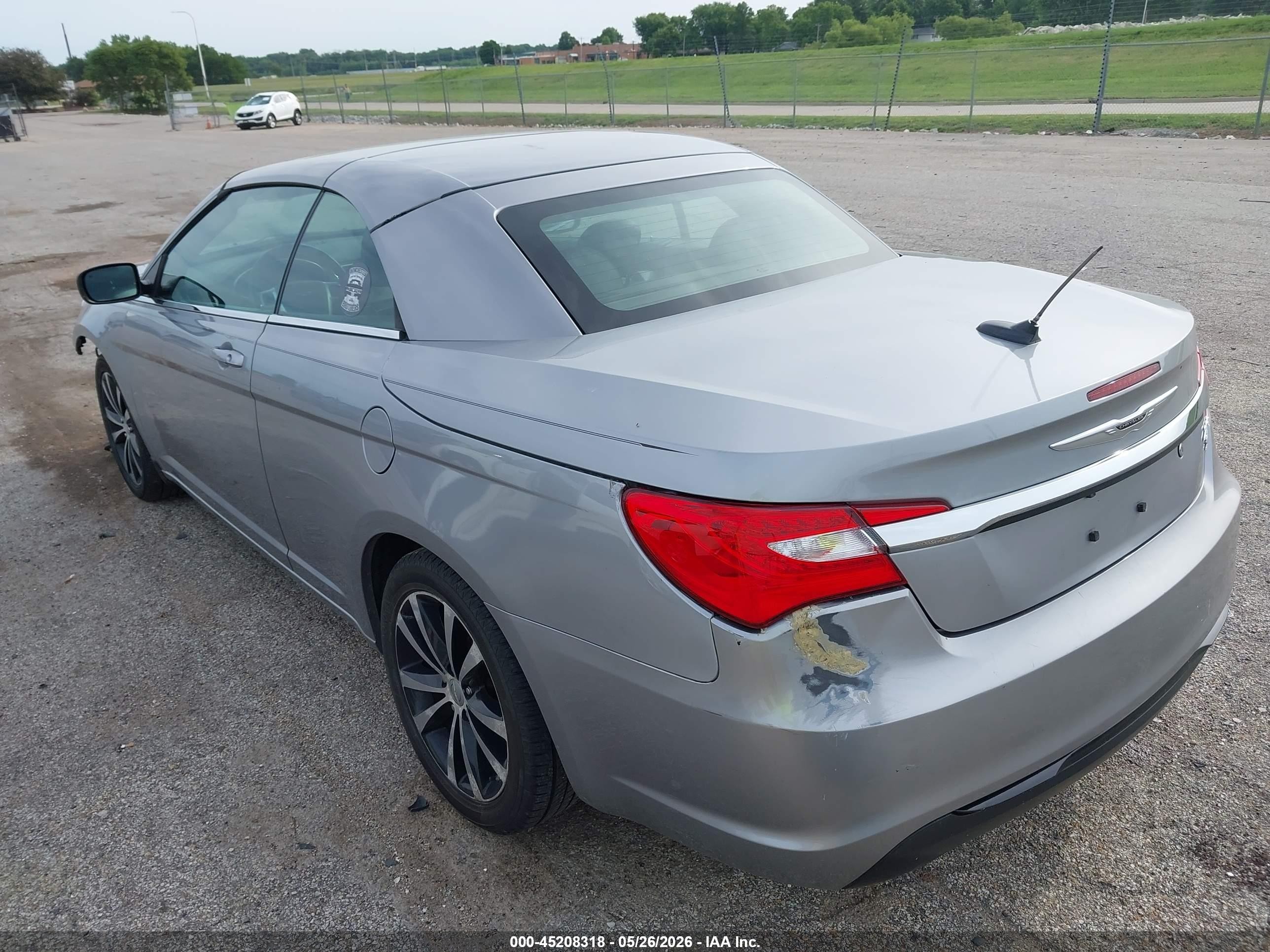 2013 Chrysler 200 S Silver vin: 1C3BCBGG1DN652864