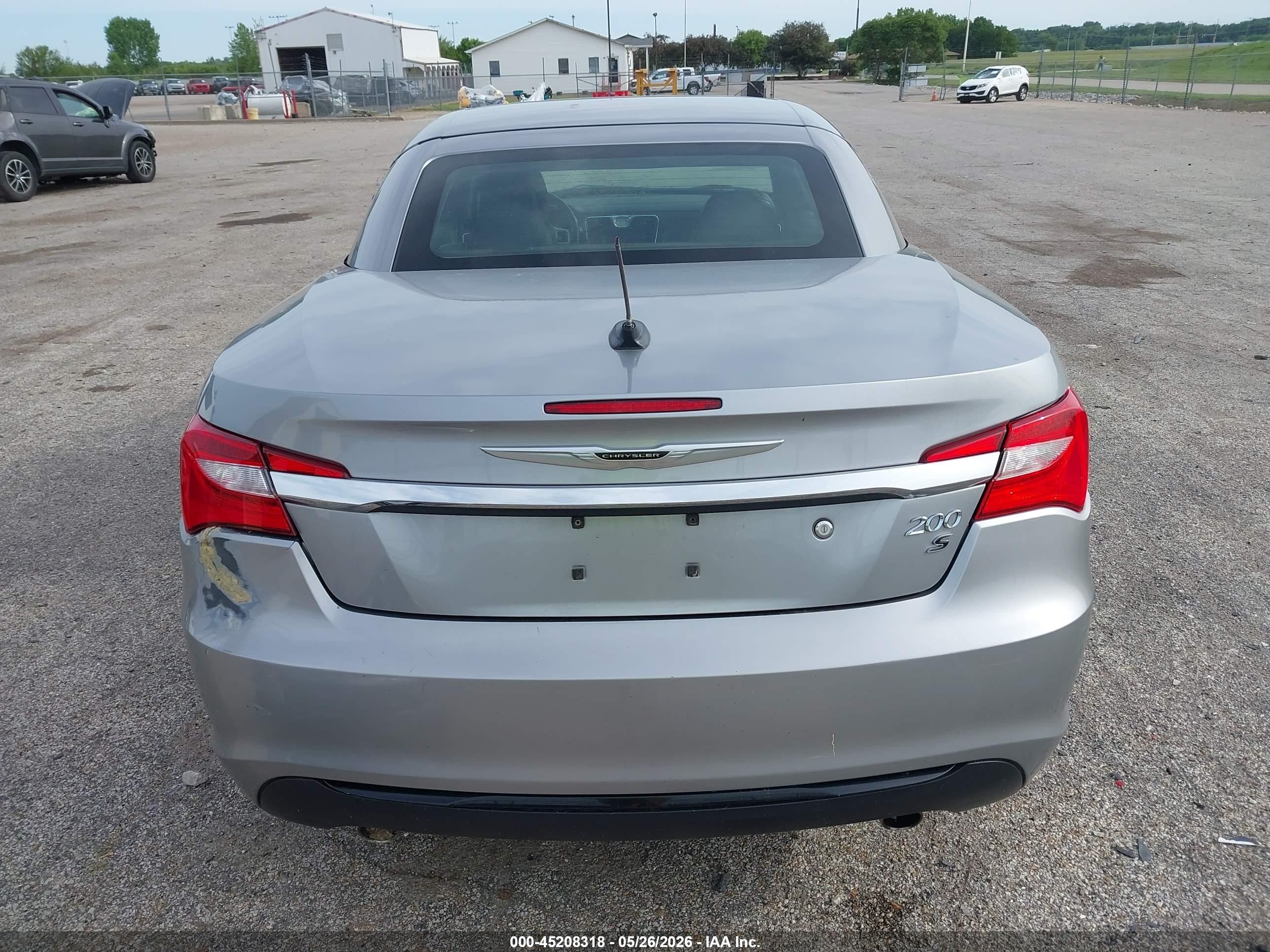 2013 Chrysler 200 S Silver vin: 1C3BCBGG1DN652864