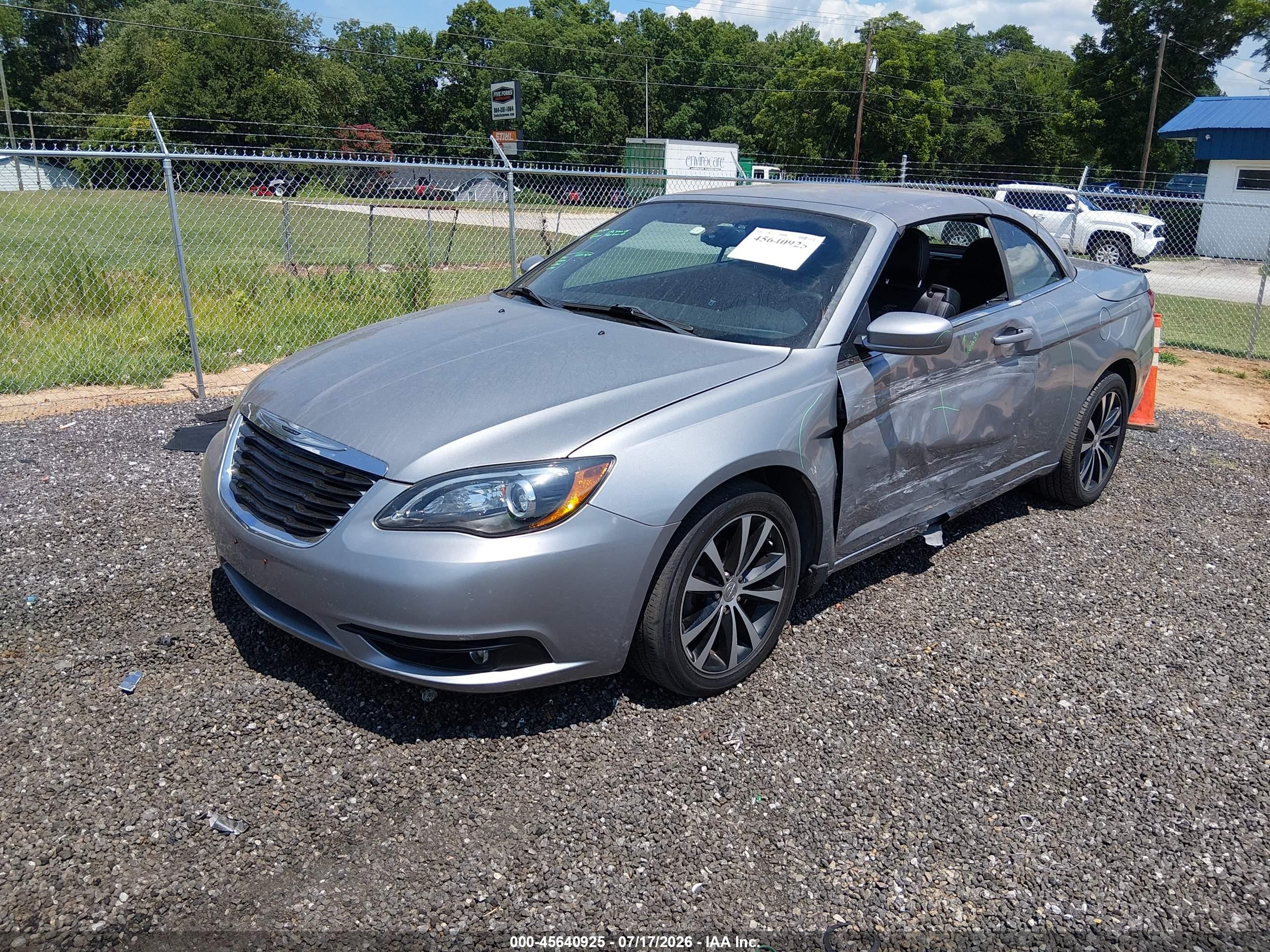 2013 Chrysler 200 S Silver vin: 1C3BCBGG2DN684996