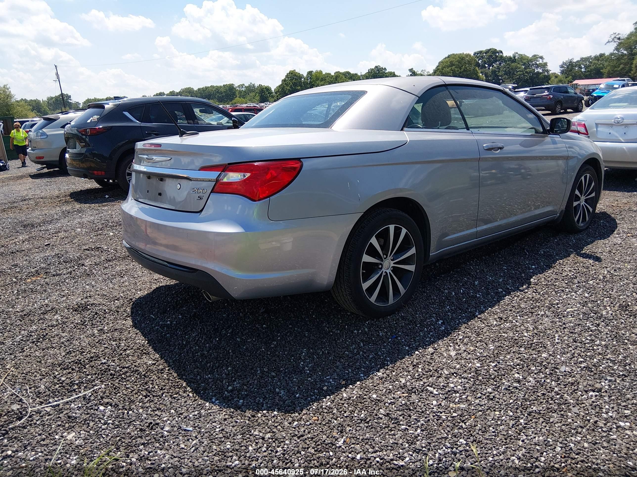 2013 Chrysler 200 S Silver vin: 1C3BCBGG2DN684996