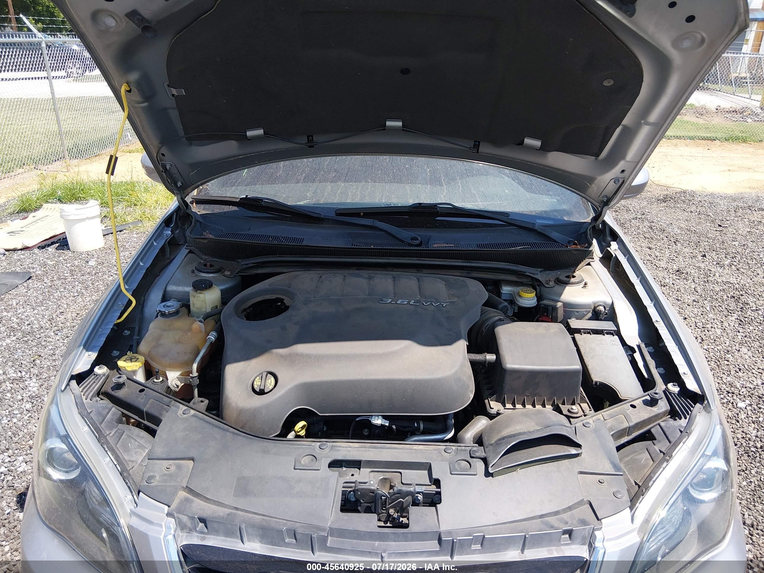2013 Chrysler 200 S Silver vin: 1C3BCBGG2DN684996