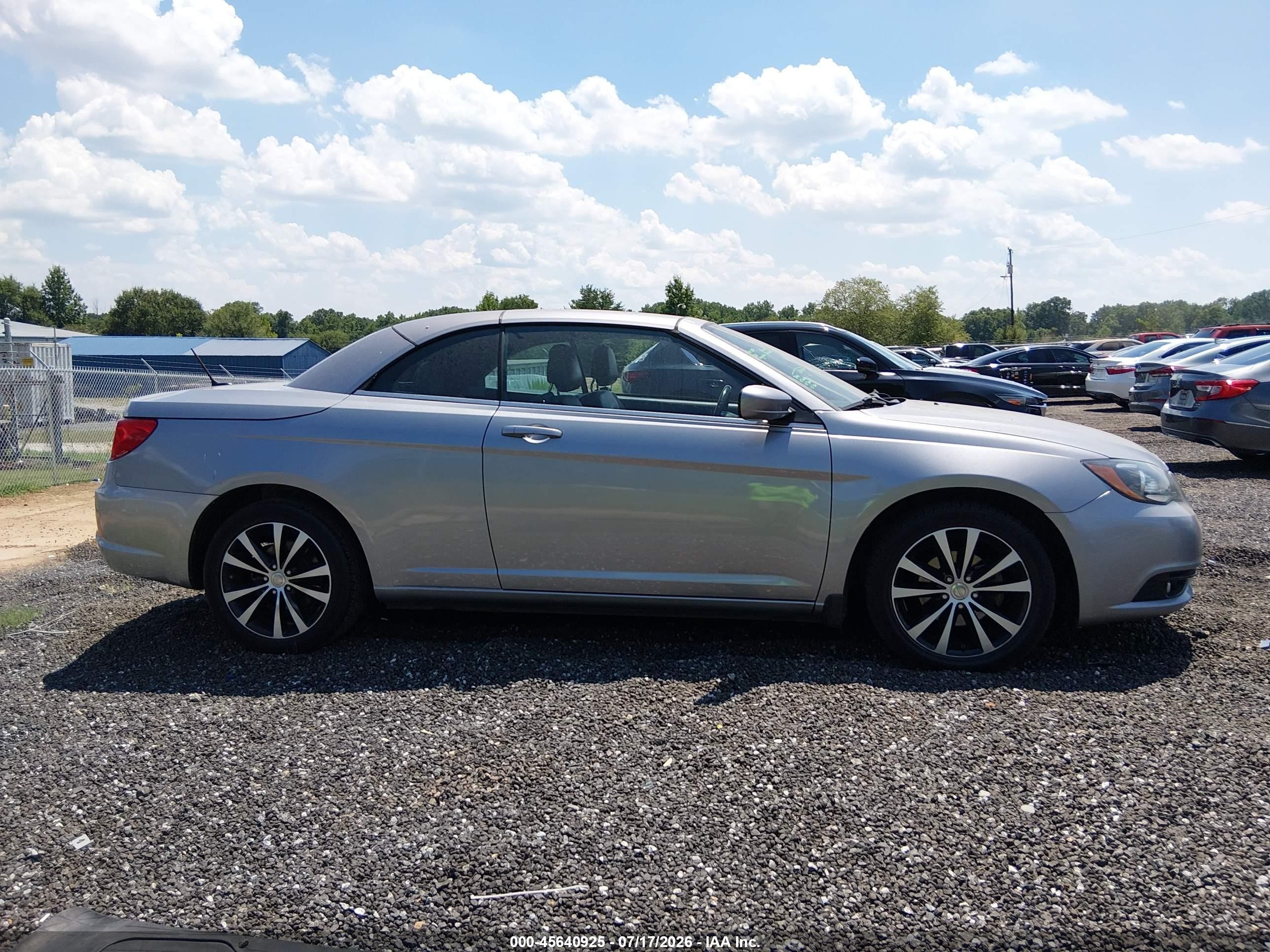 2013 Chrysler 200 S Silver vin: 1C3BCBGG2DN684996