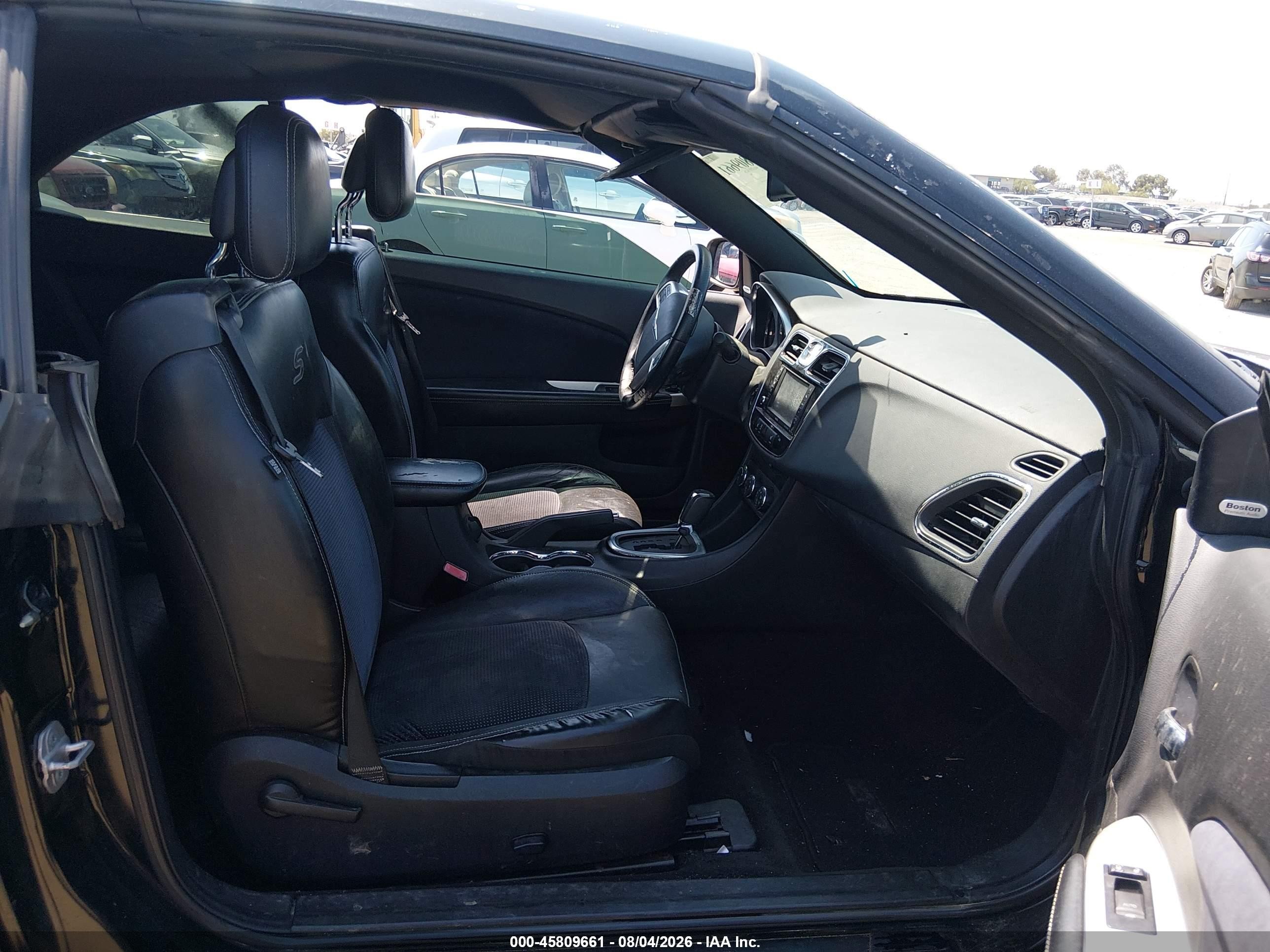 2012 Chrysler 200 S Черный vin: 1C3BCBGG3CN174137