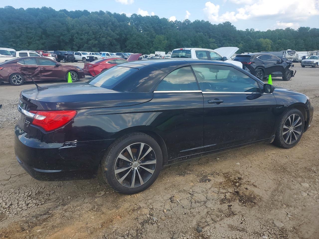 2013 Chrysler 200 S Black vin: 1C3BCBGG5DN676505