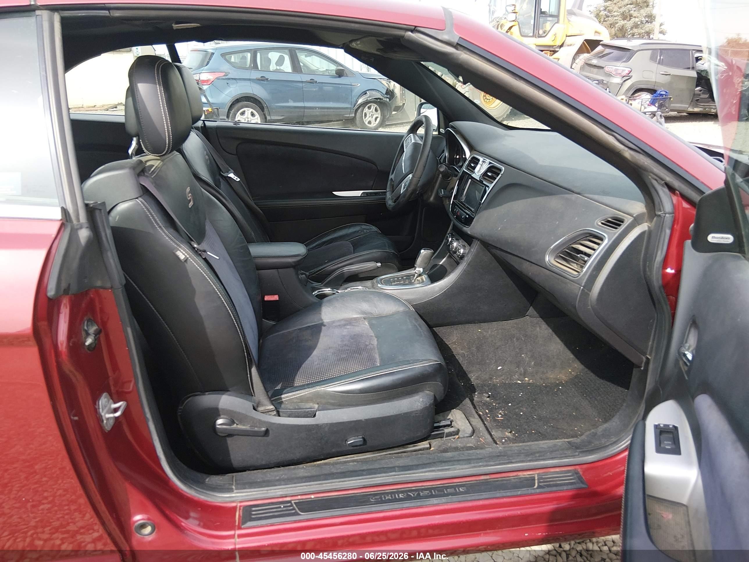 2013 Chrysler 200 S Красный vin: 1C3BCBGG9DN684901