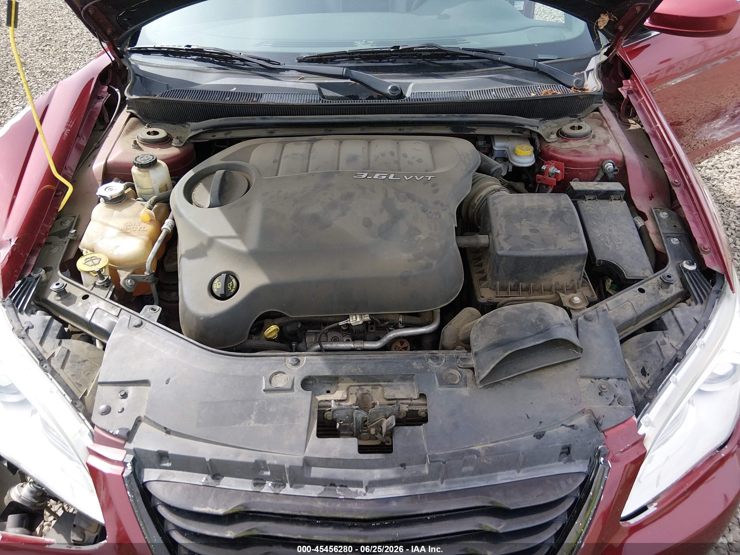 2013 Chrysler 200 S Красный vin: 1C3BCBGG9DN684901