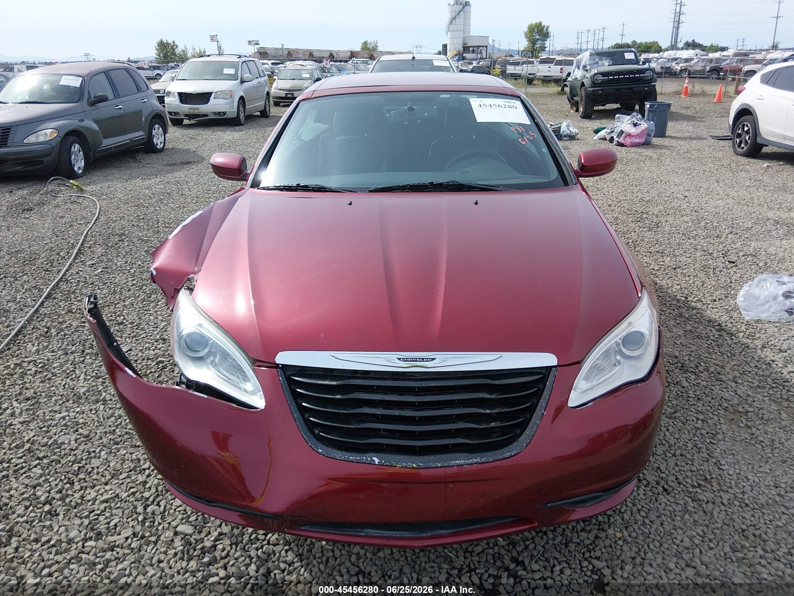 2013 Chrysler 200 S Красный vin: 1C3BCBGG9DN684901