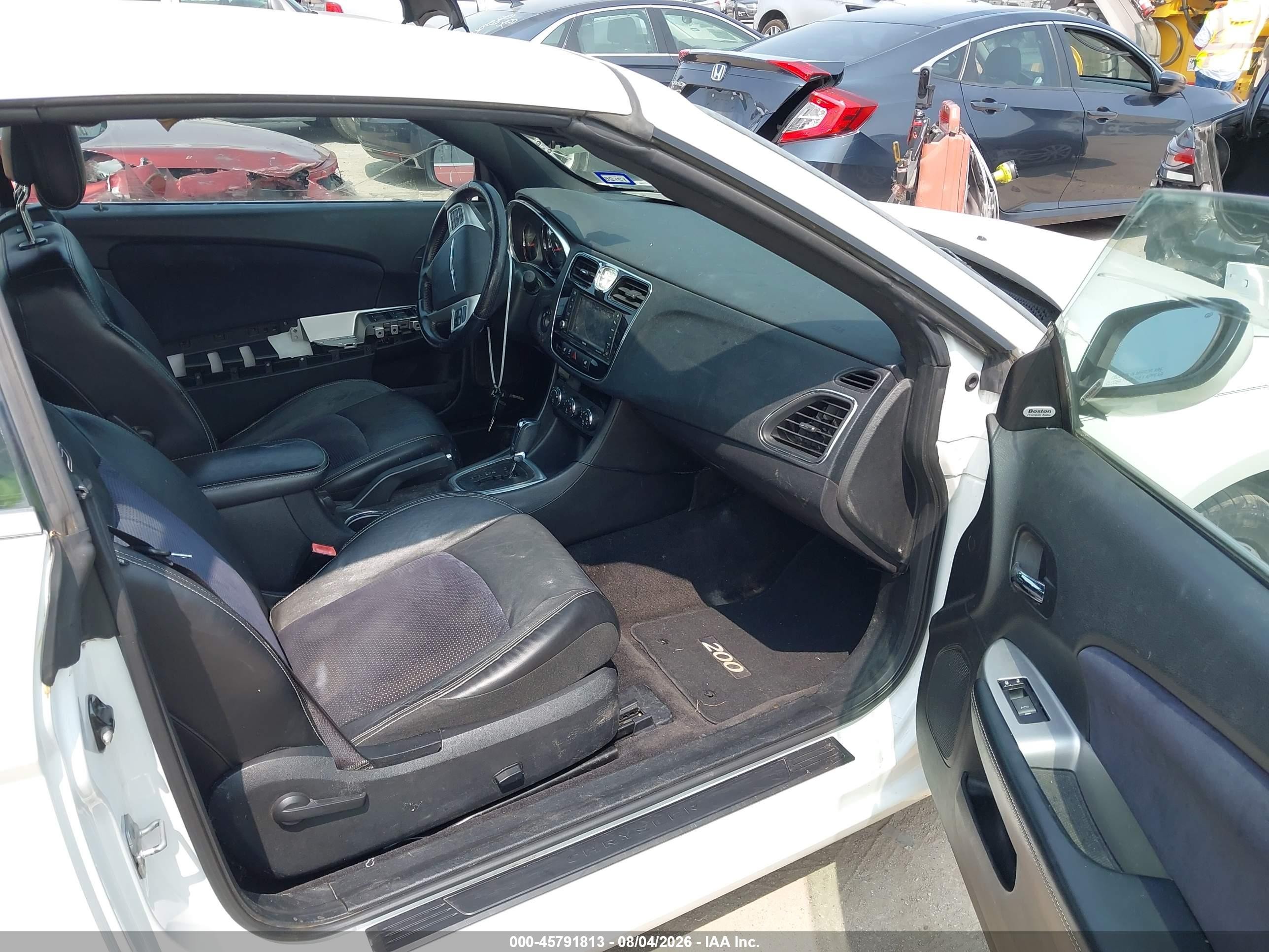 2012 Chrysler 200 S White vin: 1C3BCBGGXCN206212