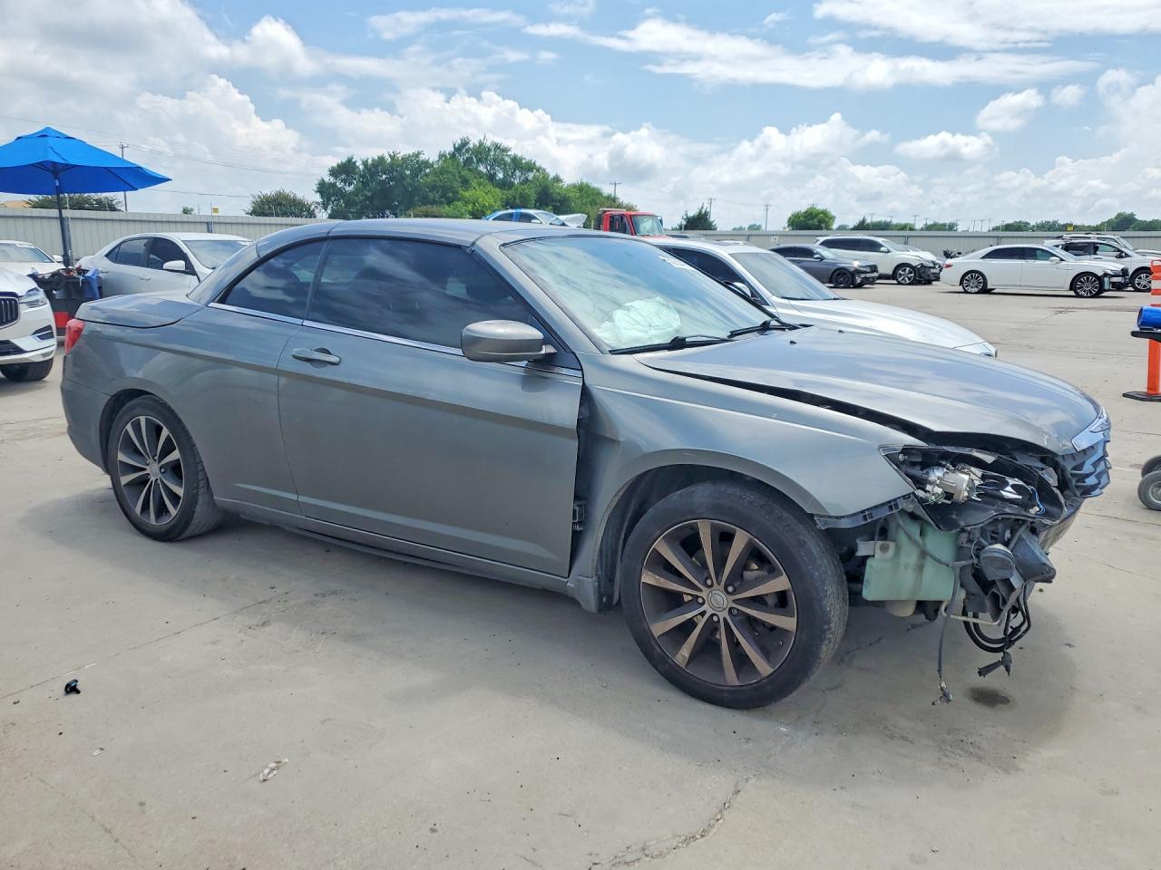 2013 Chrysler 200 S Gray vin: 1C3BCBGGXDN655374
