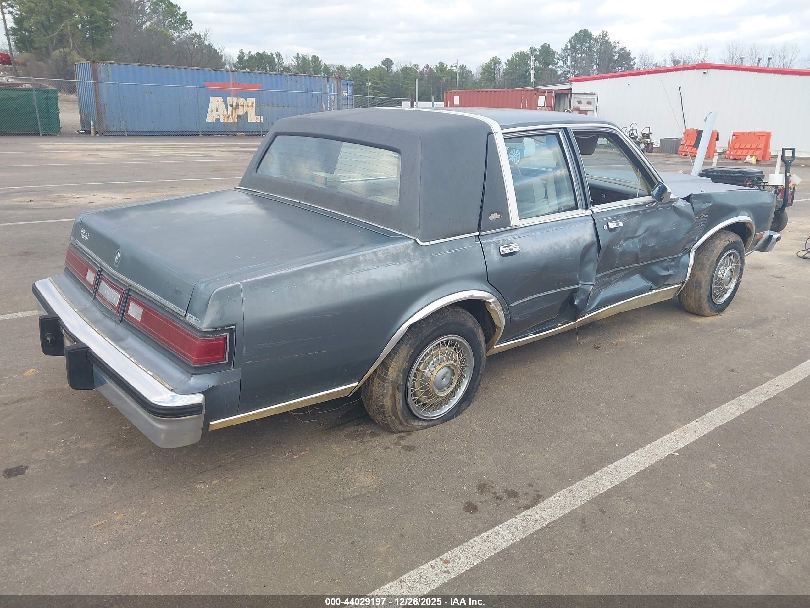 1987 Chrysler Fifth Avenue   Teal vin: 1C3BF66P2HX718915