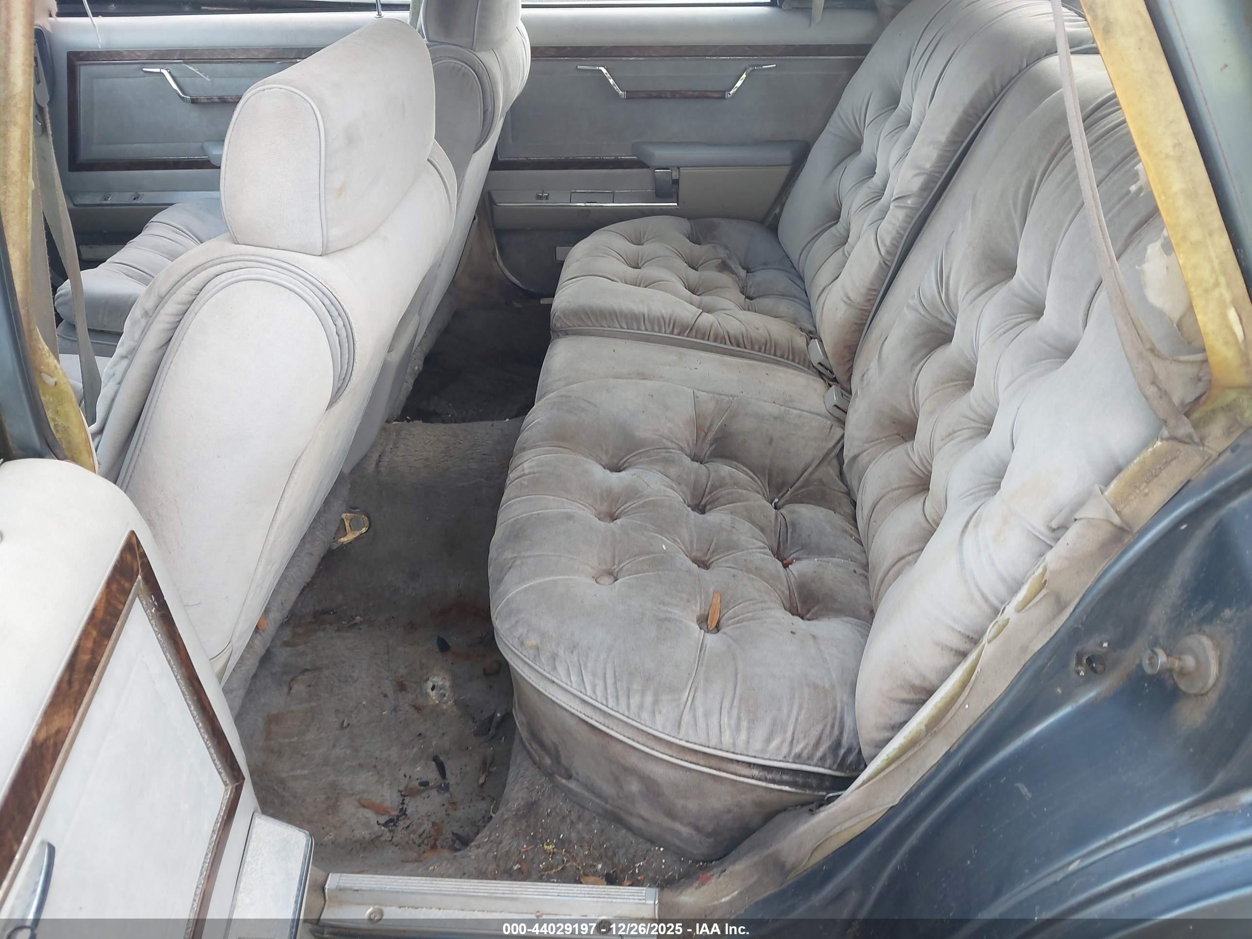 1987 Chrysler Fifth Avenue   Teal vin: 1C3BF66P2HX718915
