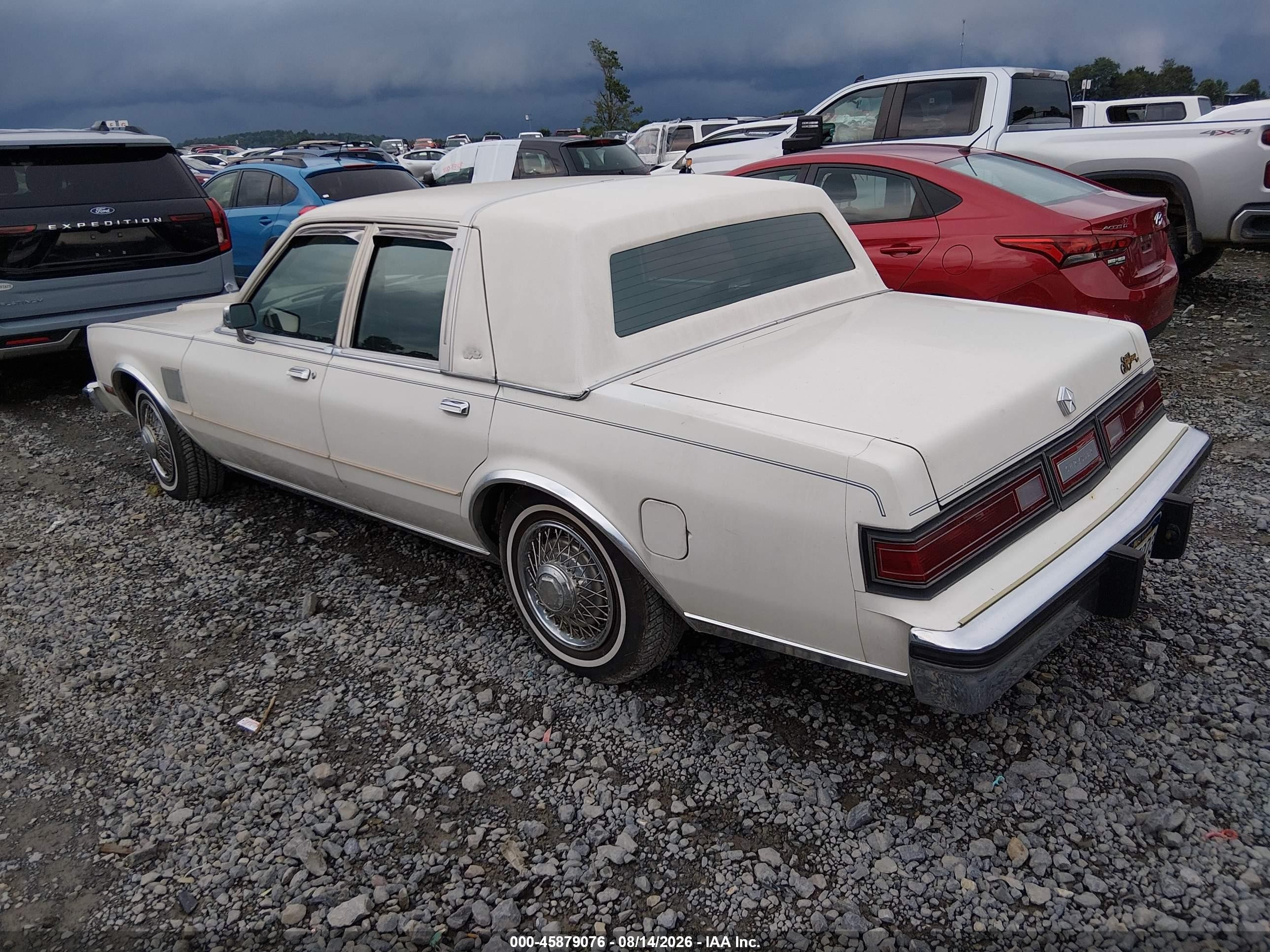 1986 Chrysler Fifth Avenue   White vin: 1C3BF66P3GX569171