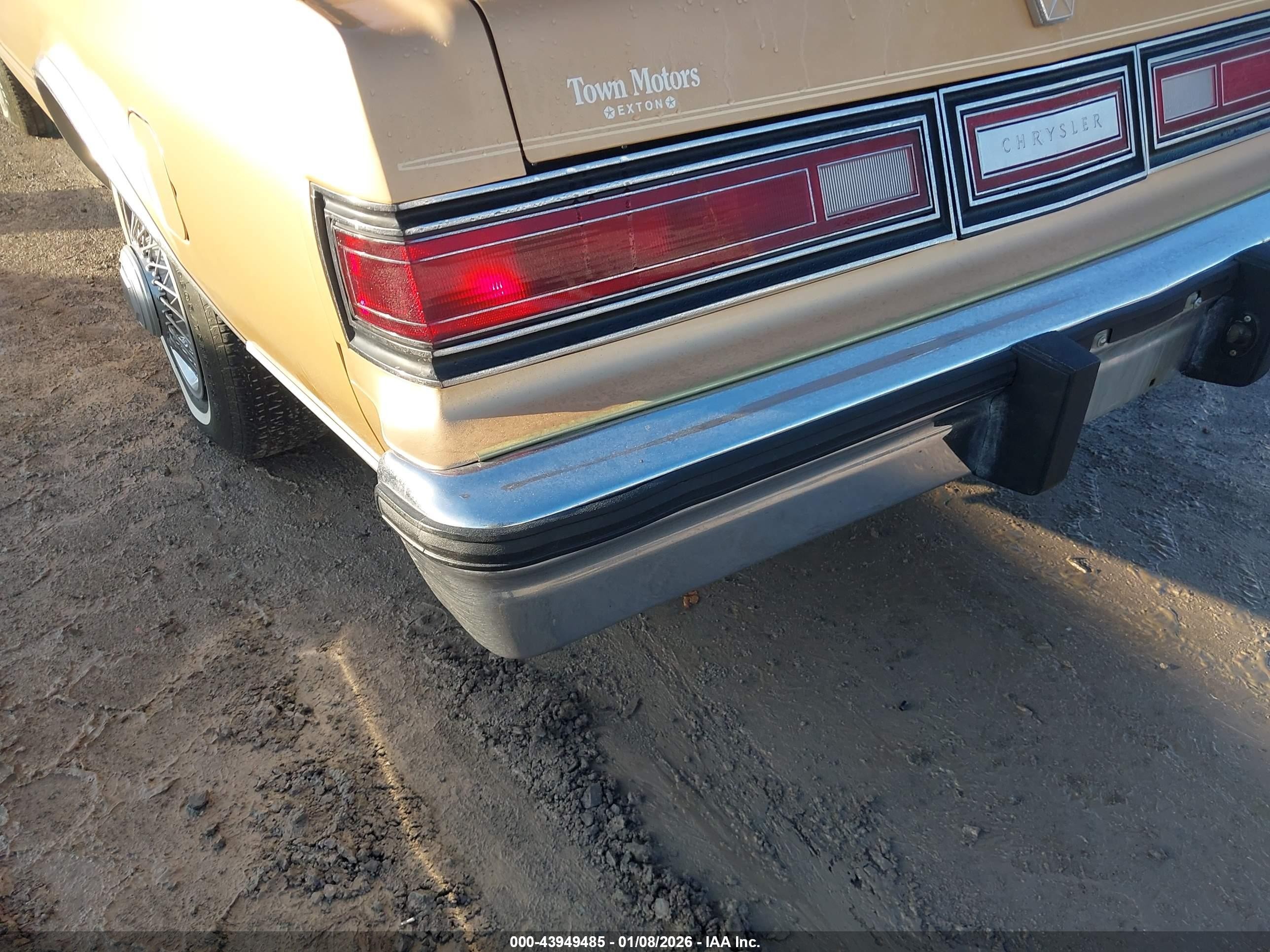 1985 Chrysler Fifth Avenue   Gold vin: 1C3BF66P4FX669004