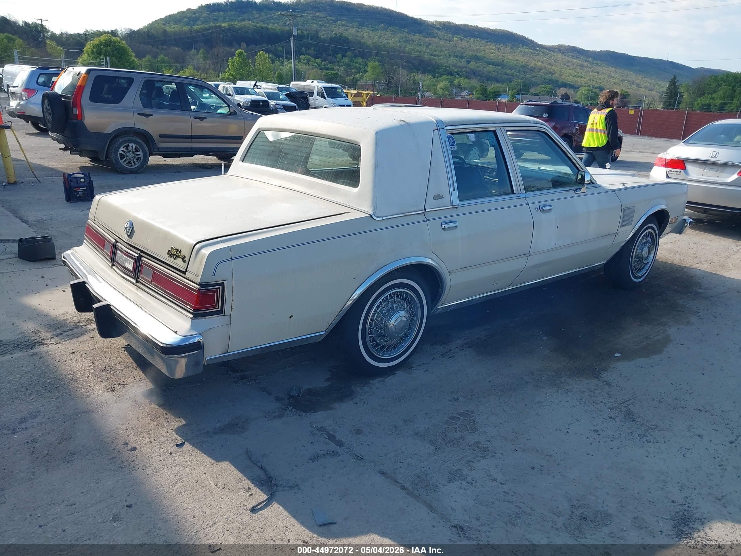 1985 Chrysler Fifth Avenue   White vin: 1C3BF66P8FX650097