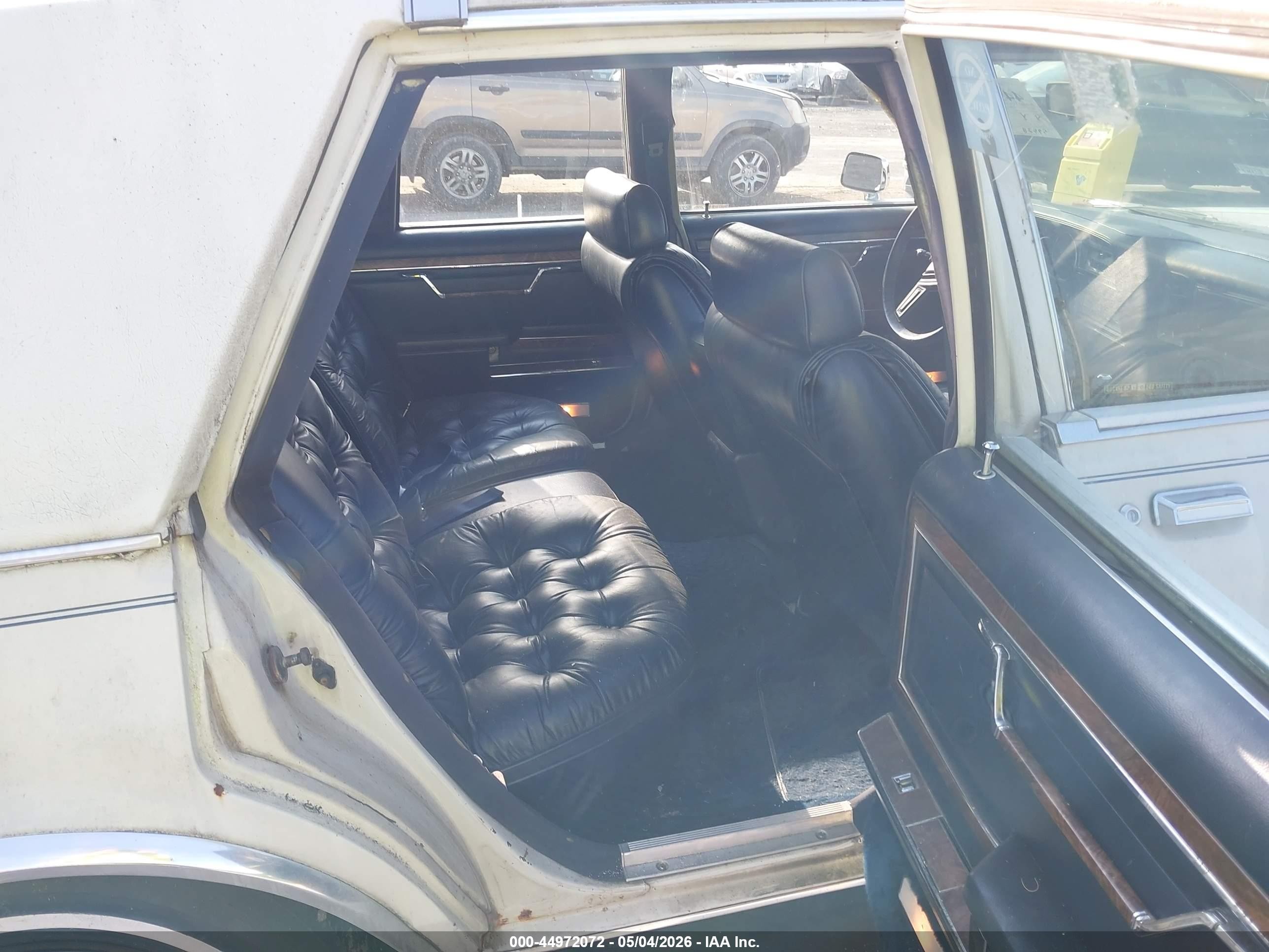 1985 Chrysler Fifth Avenue   White vin: 1C3BF66P8FX650097