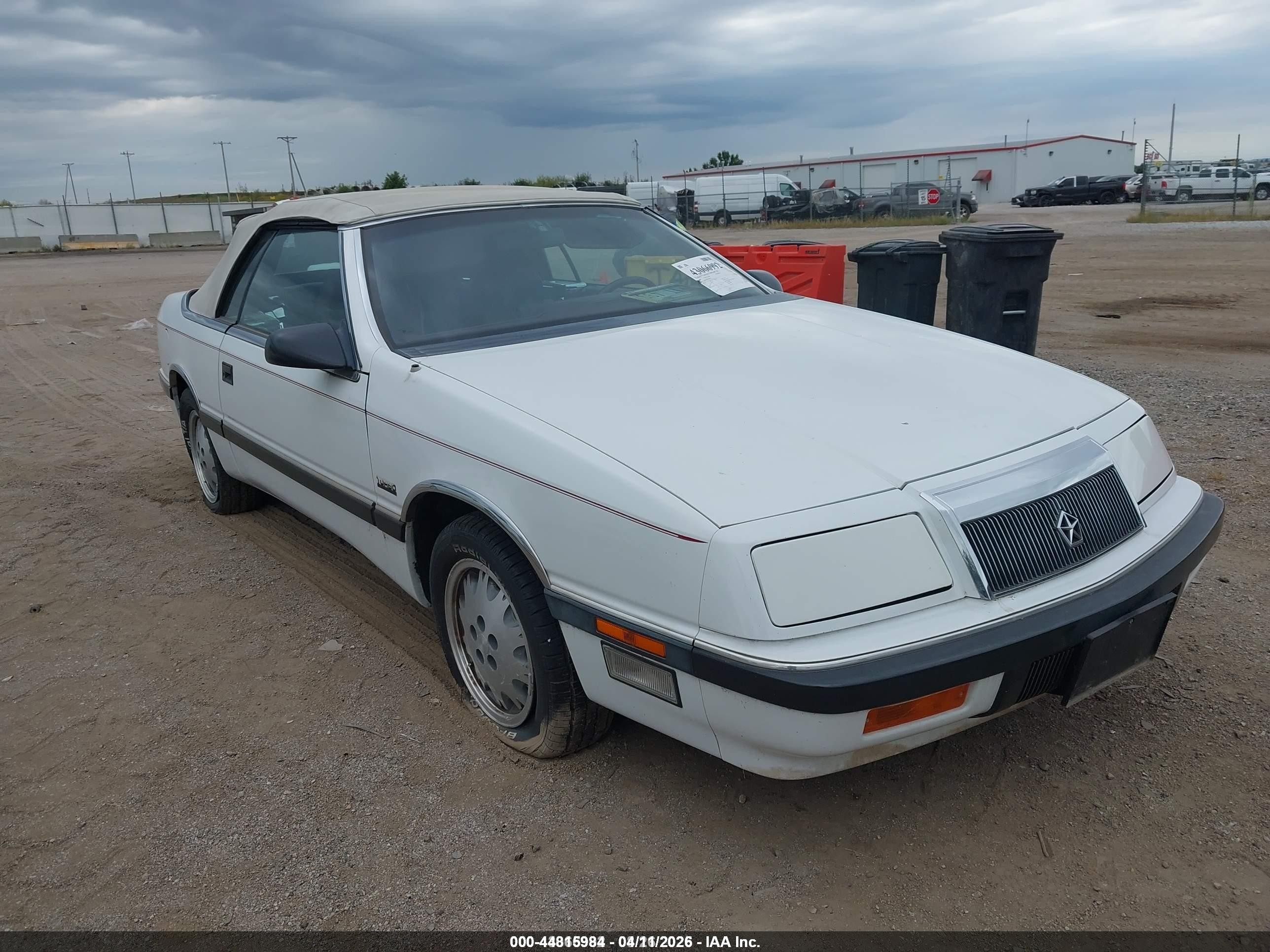 1988 Chrysler Lebaron Premium White vin: 1C3BJ55E8JG306772