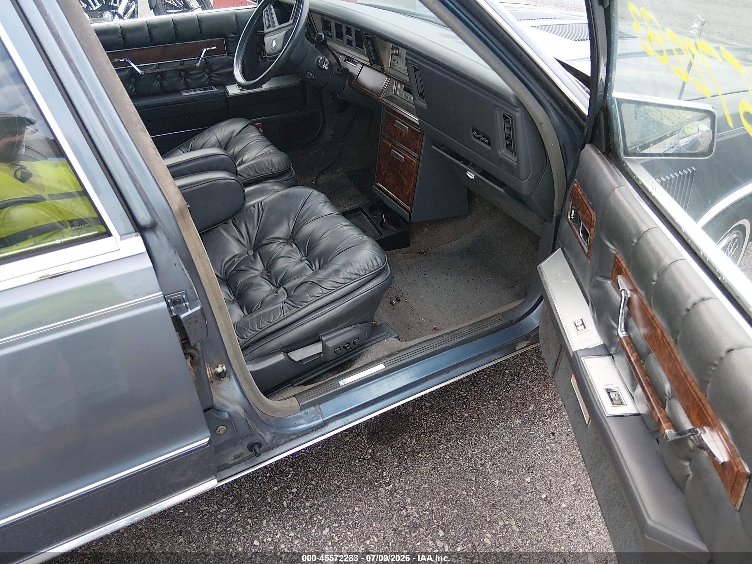 1986 Chrysler New Yorker Blue vin: 1C3BT56E5GC294329