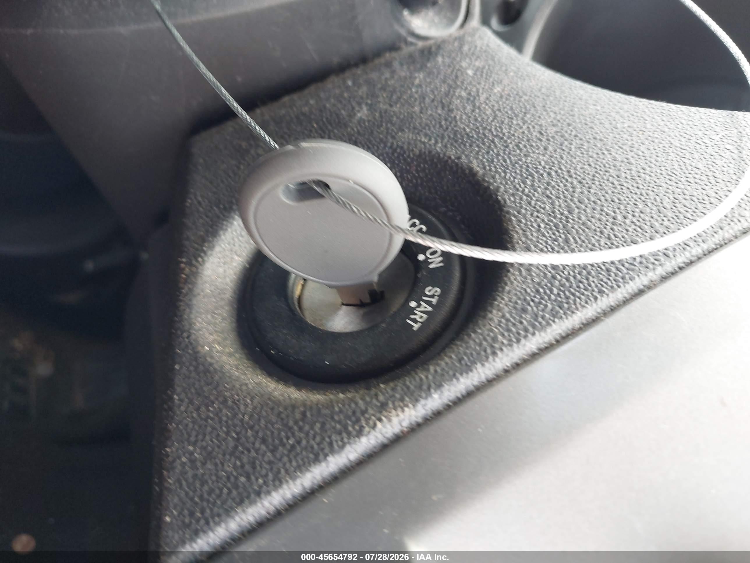 2010 Chrysler Sebring Touring Серебряный vin: 1C3CC4FB1AN183809