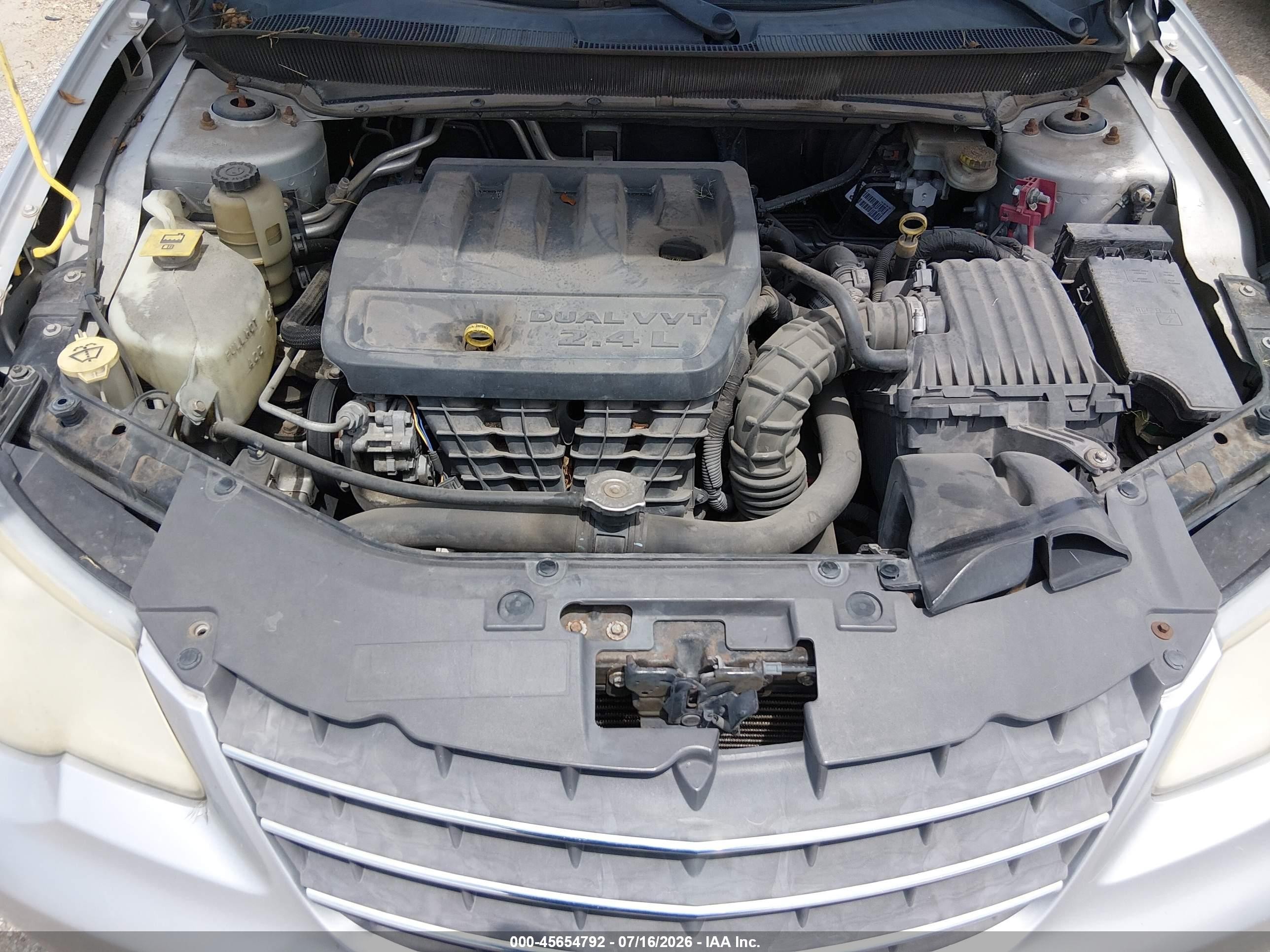 2010 Chrysler Sebring Touring Серебряный vin: 1C3CC4FB1AN183809