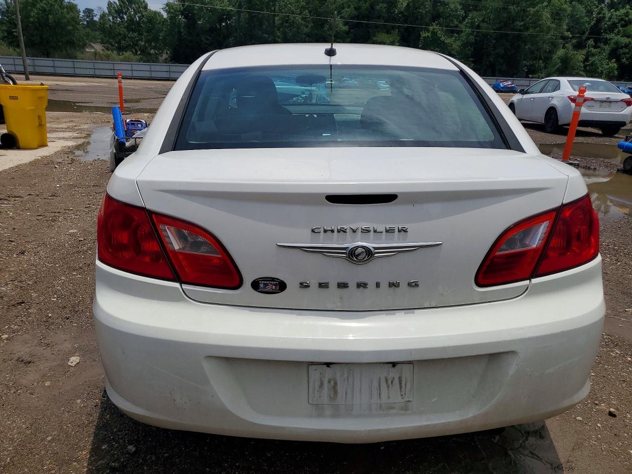 2010 Chrysler Sebring Touring White vin: 1C3CC4FBXAN126976