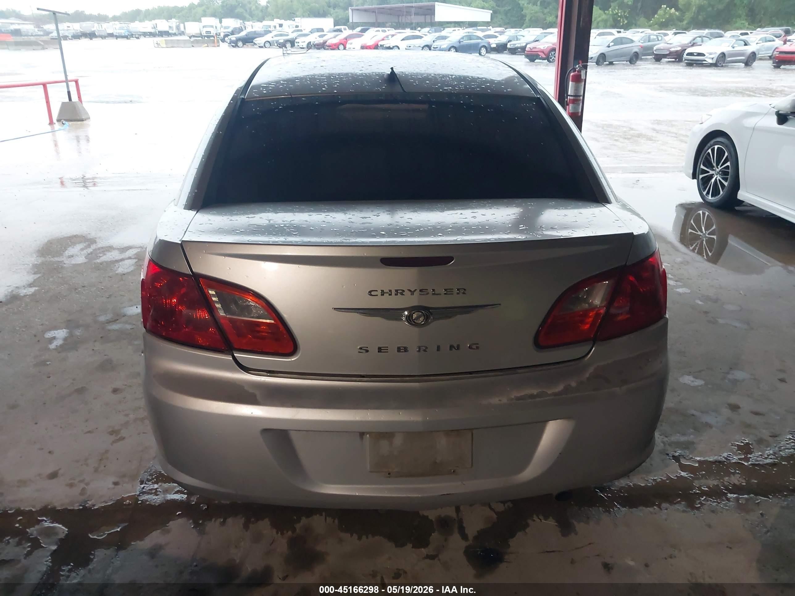 2010 Chrysler Sebring Touring Silver vin: 1C3CC4FBXAN152901