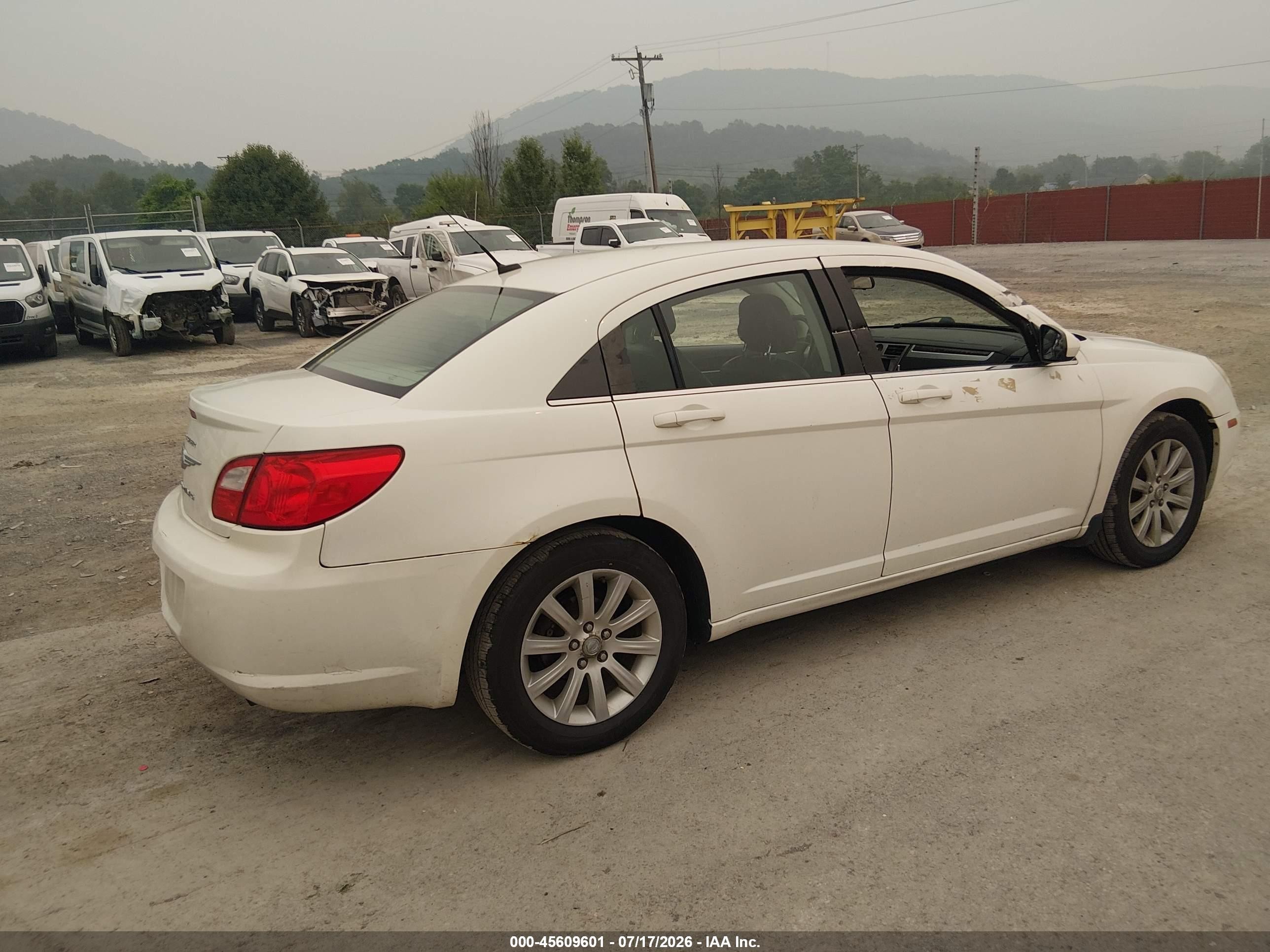 2010 Chrysler Sebring Limited Белый vin: 1C3CC5FB4AN162927