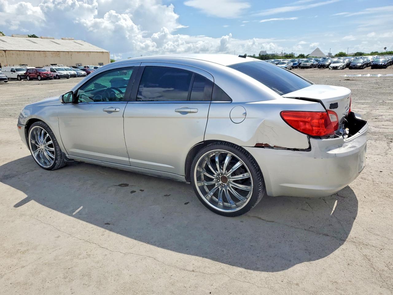 2010 Chrysler Sebring Limited Silver vin: 1C3CC5FB6AN135437