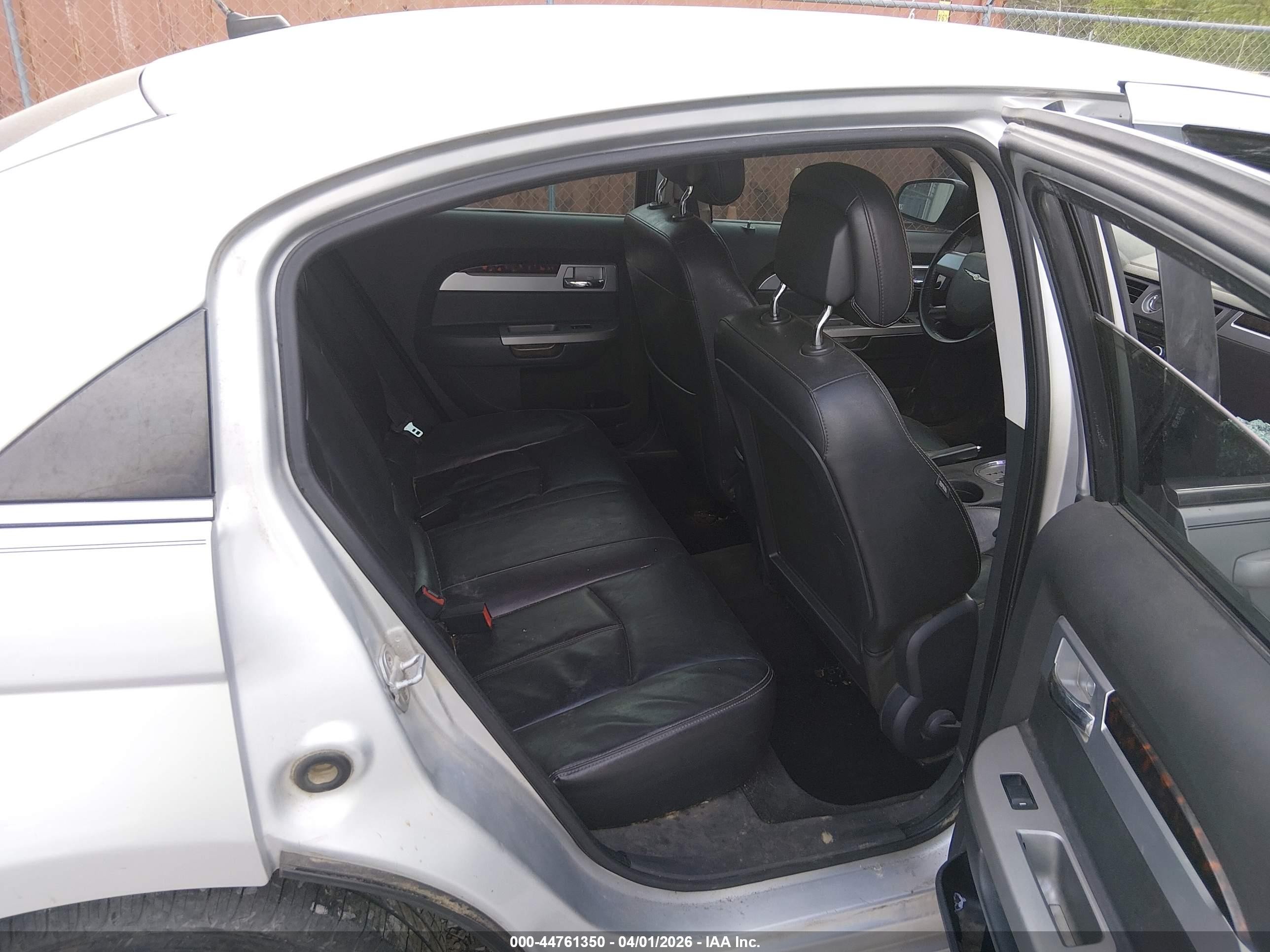 2010 Chrysler Sebring Limited Silver vin: 1C3CC5FB6AN187876