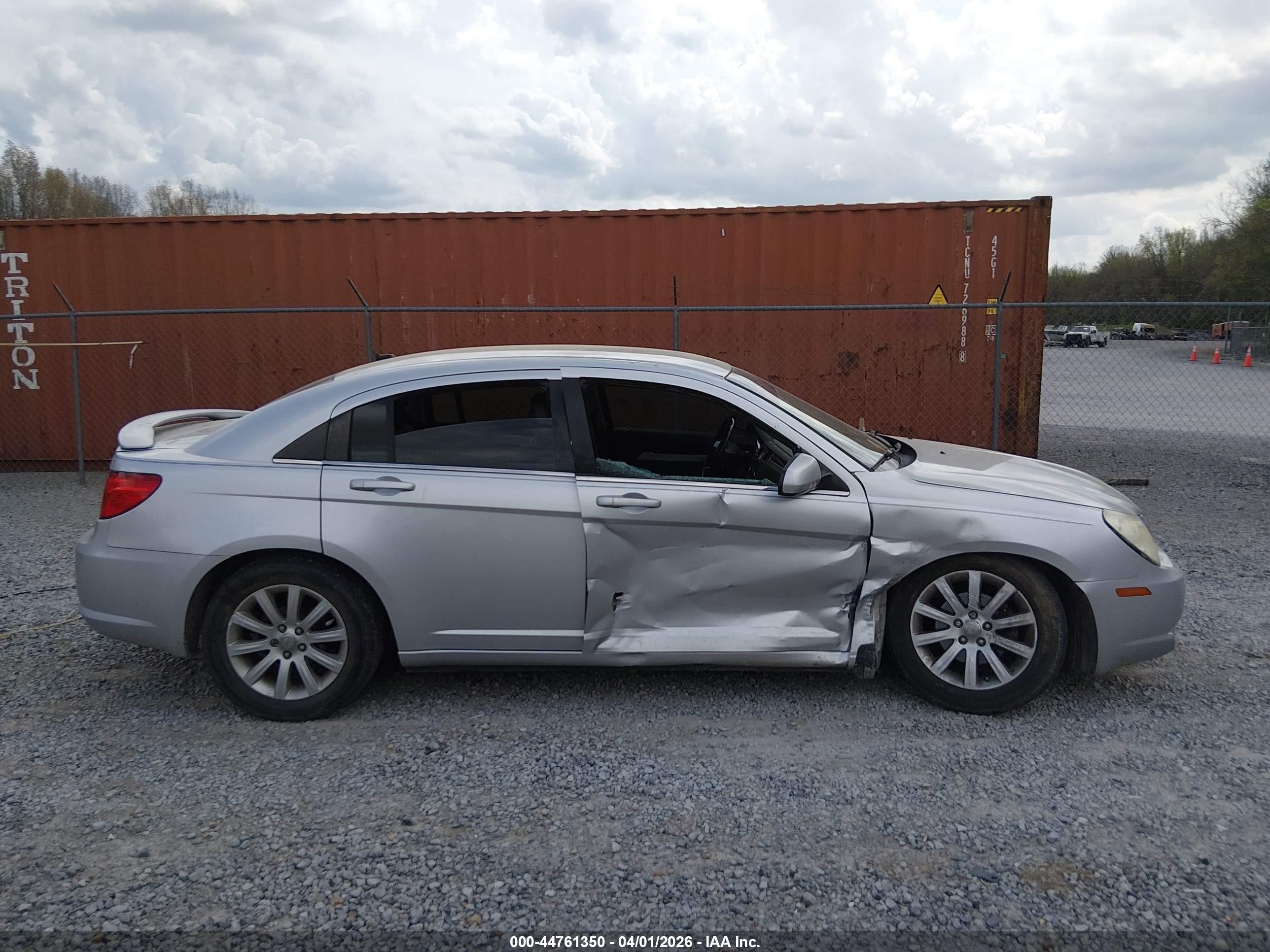 2010 Chrysler Sebring Limited Silver vin: 1C3CC5FB6AN187876