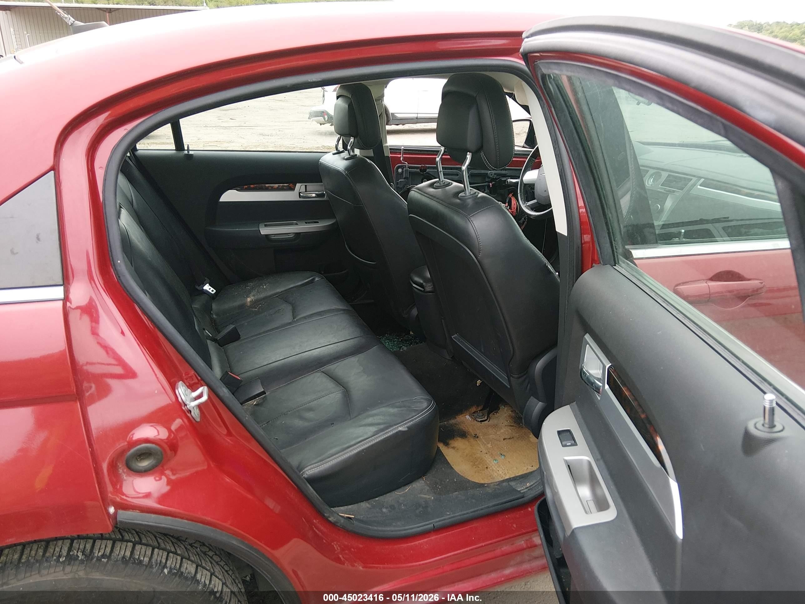 2010 Chrysler Sebring Limited Red vin: 1C3CC5FB9AN166360