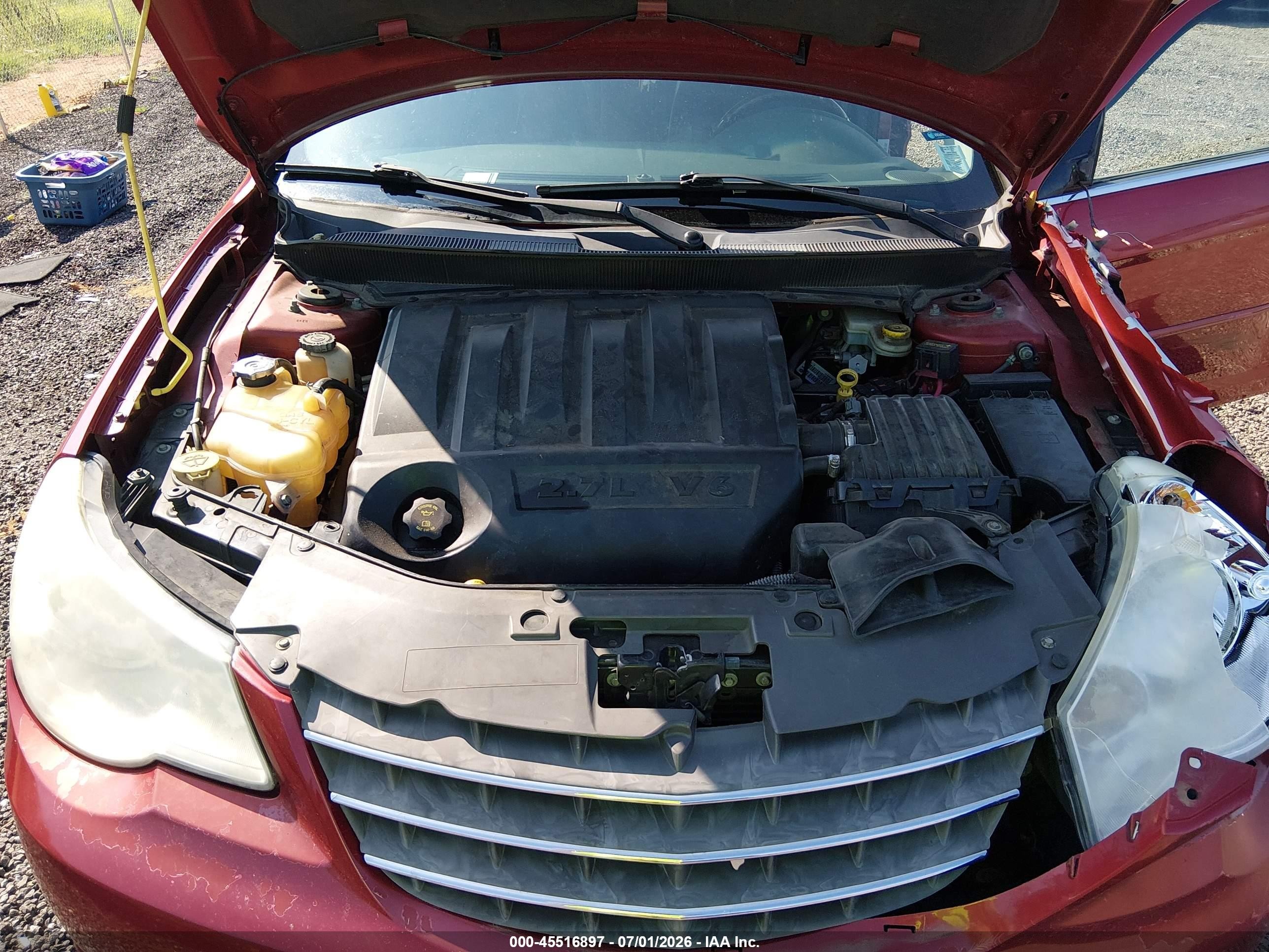 2010 Chrysler Sebring Limited Red vin: 1C3CC5FD3AN134702