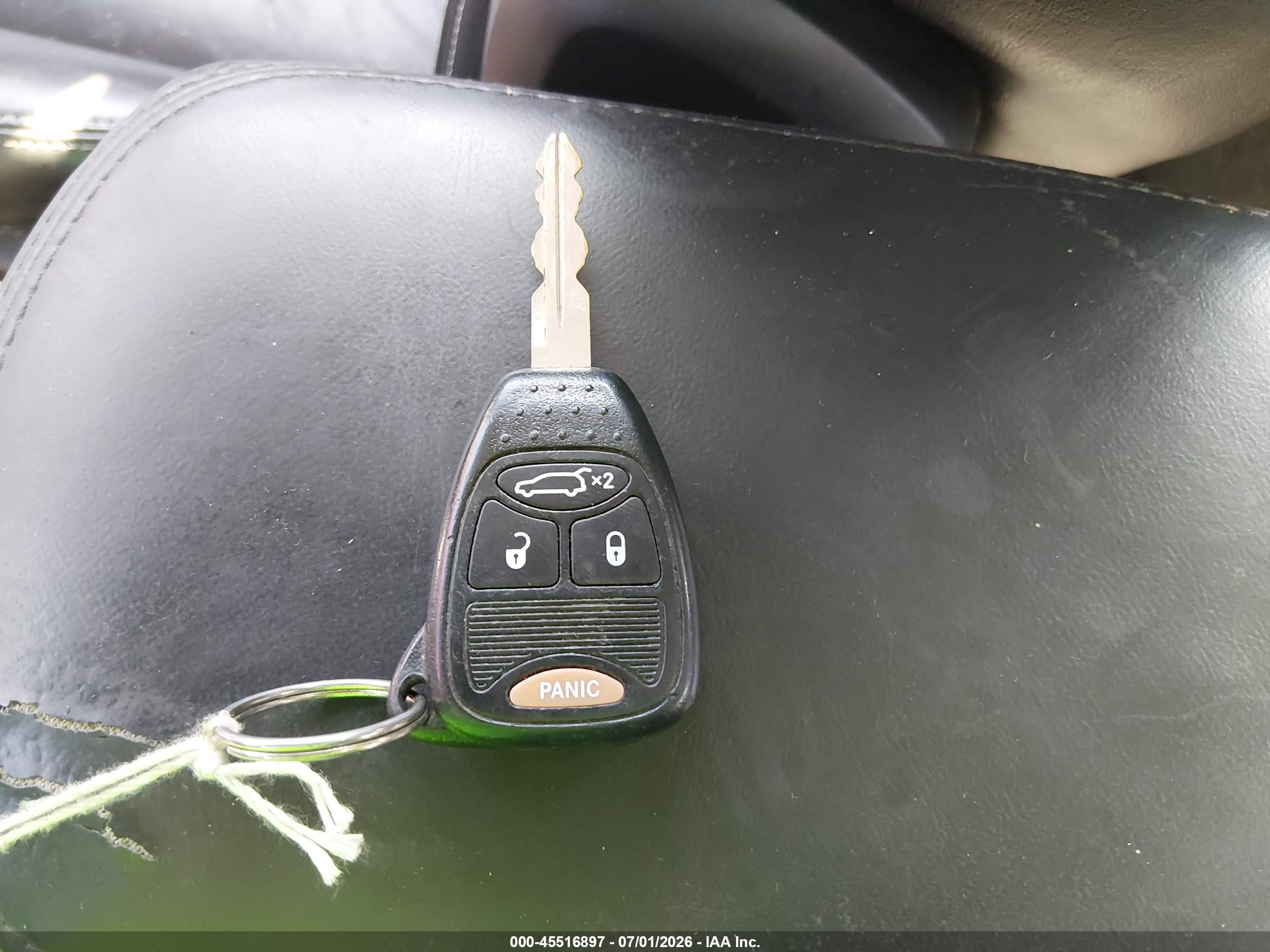 2010 Chrysler Sebring Limited Red vin: 1C3CC5FD3AN134702