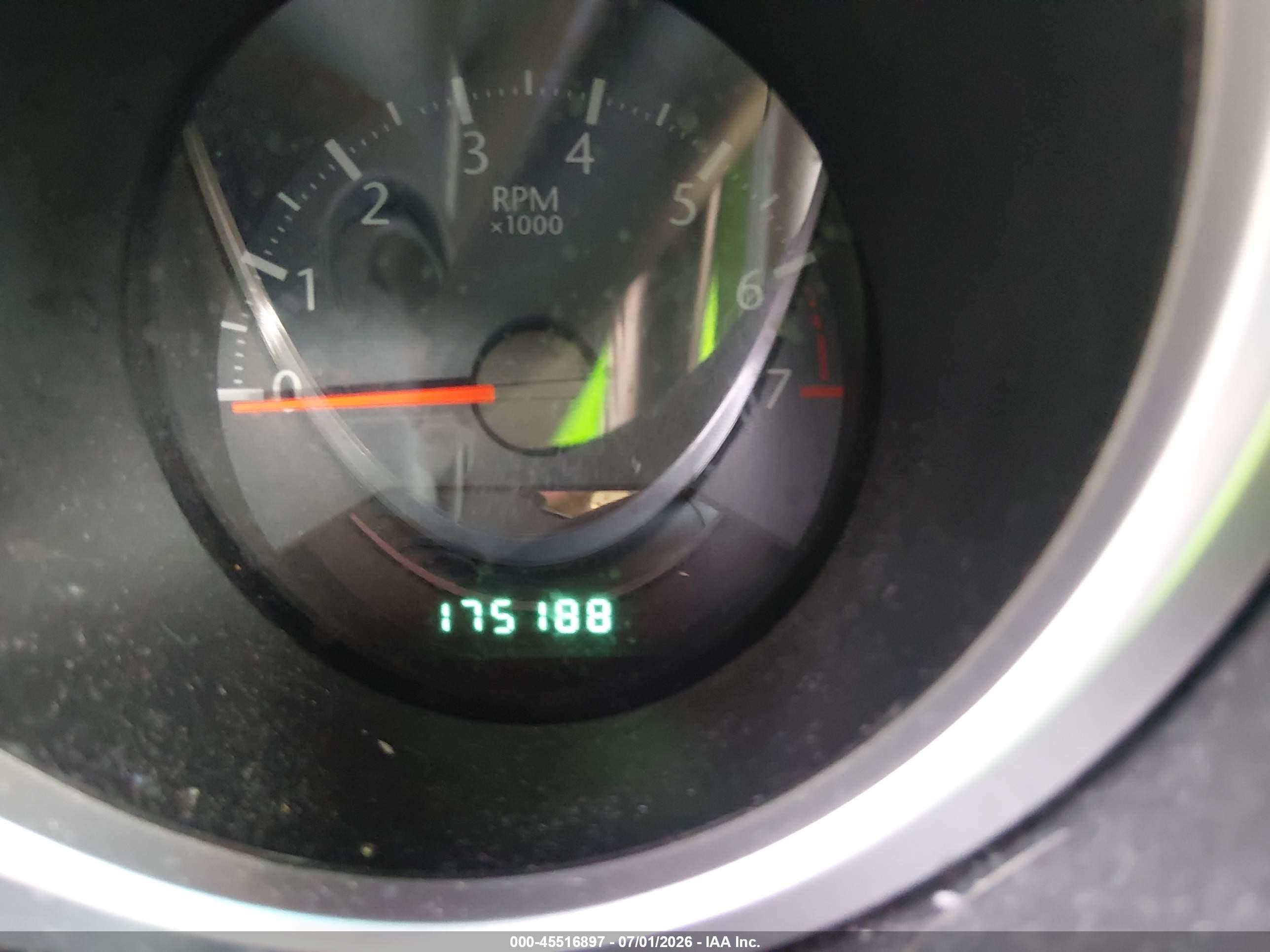2010 Chrysler Sebring Limited Red vin: 1C3CC5FD3AN134702