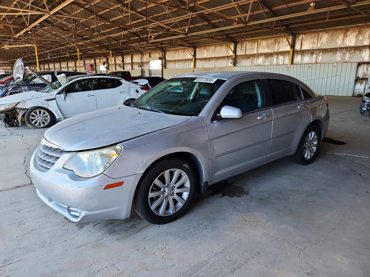 2010 Chrysler Sebring Limited Серебряный vin: 1C3CC5FD5AN190818