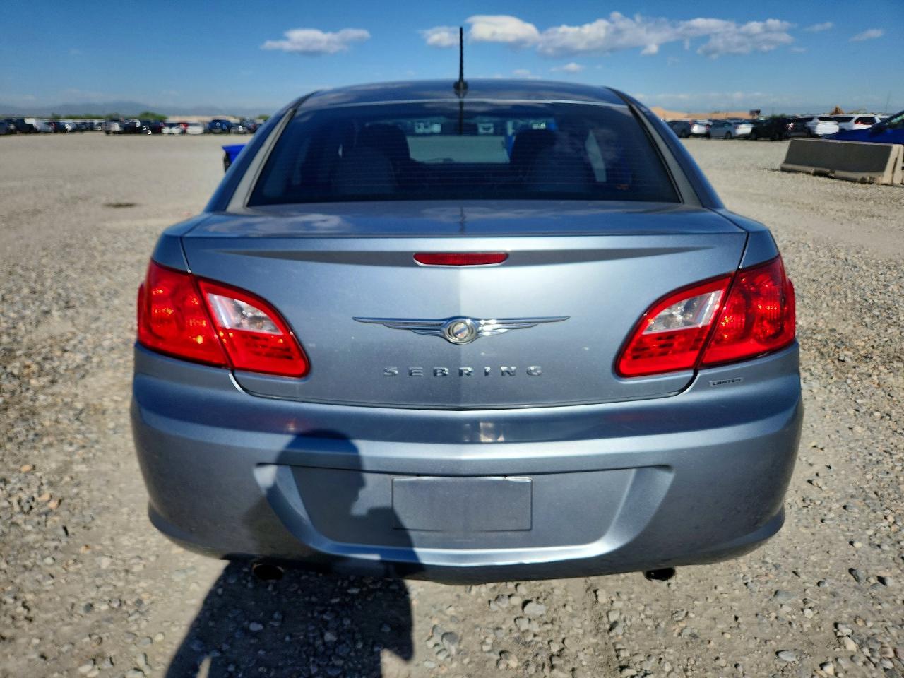 2010 Chrysler Sebring Limited Silver vin: 1C3CC5FV4AN231111