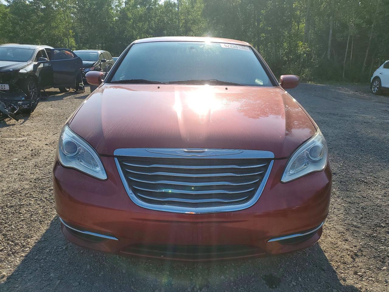 2013 Chrysler 200 Lx Красный vin: 1C3CCBAB0DN524472