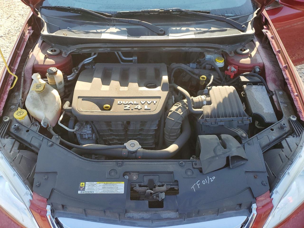 2013 Chrysler 200 Lx Красный vin: 1C3CCBAB0DN524472