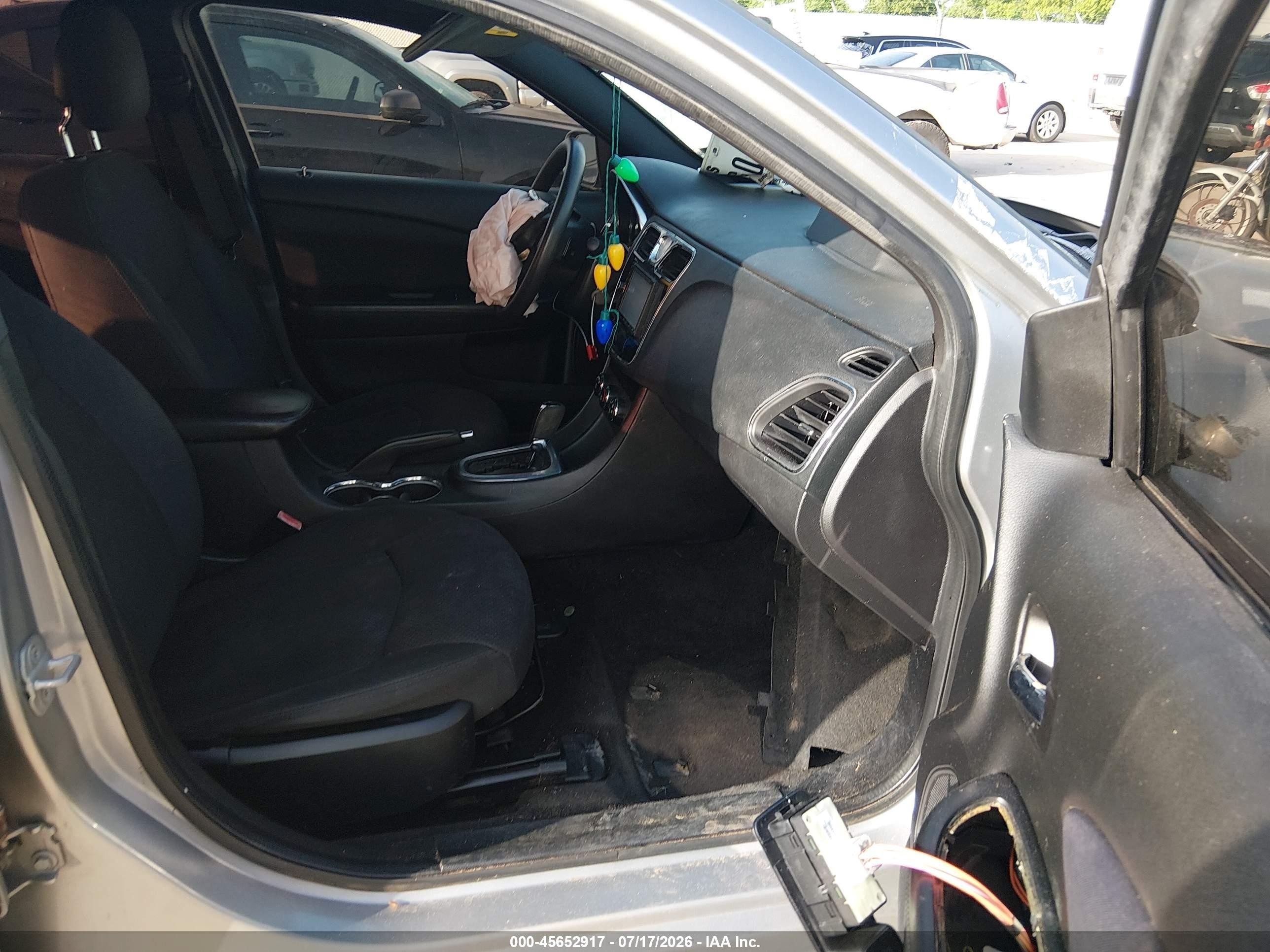 2013 Chrysler 200 Lx Gray vin: 1C3CCBAB0DN640402