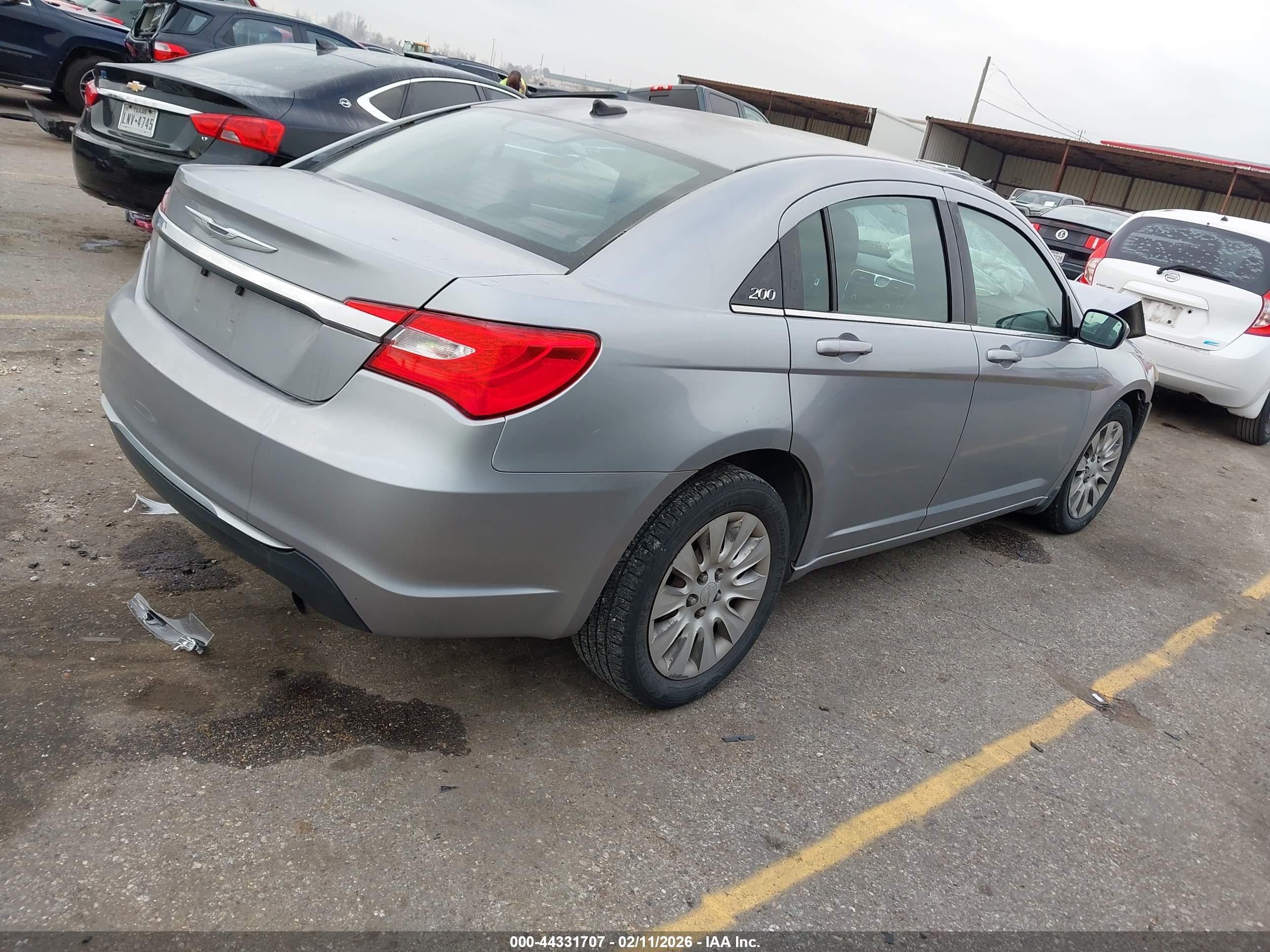 2014 Chrysler 200 Lx Серебряный vin: 1C3CCBAB0EN124624