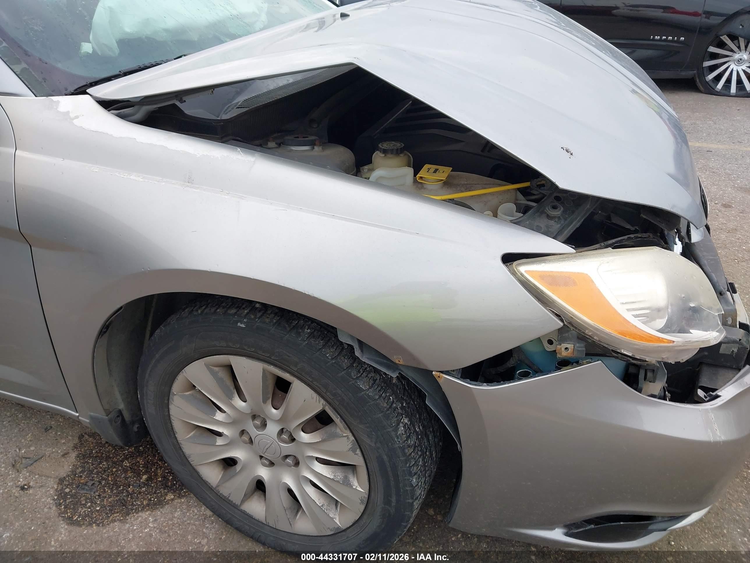 2014 Chrysler 200 Lx Серебряный vin: 1C3CCBAB0EN124624
