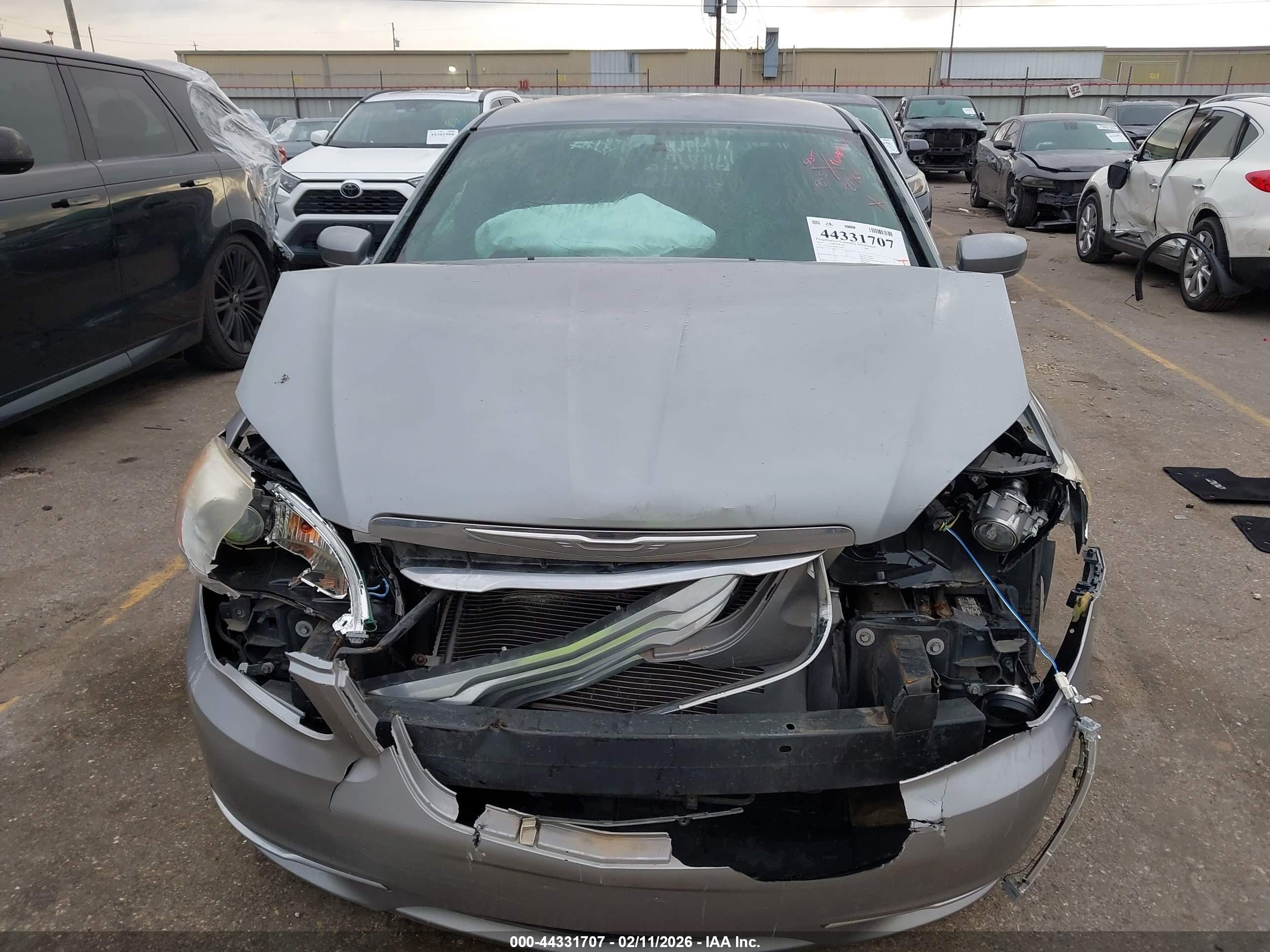 2014 Chrysler 200 Lx Серебряный vin: 1C3CCBAB0EN124624