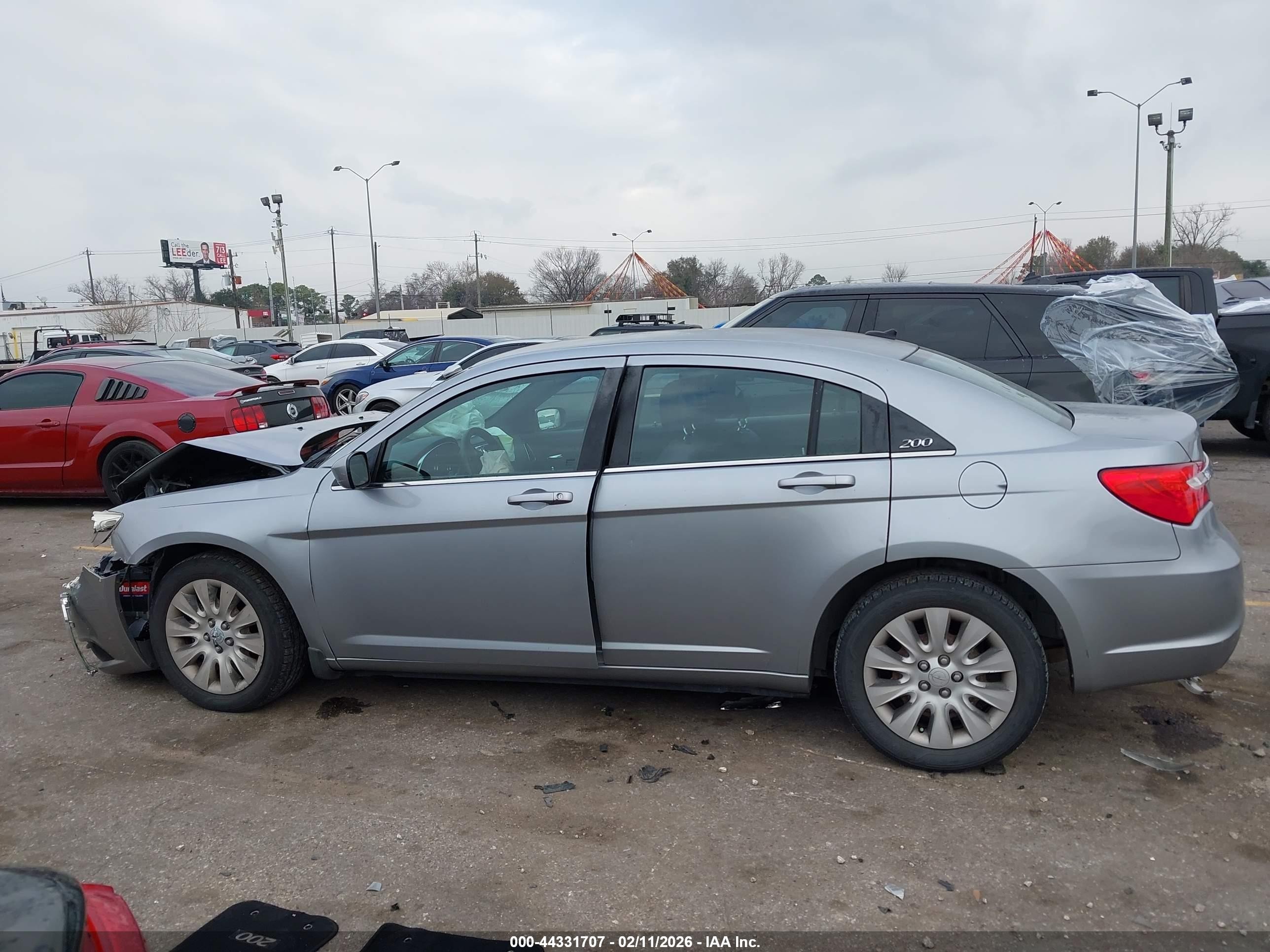 2014 Chrysler 200 Lx Серебряный vin: 1C3CCBAB0EN124624